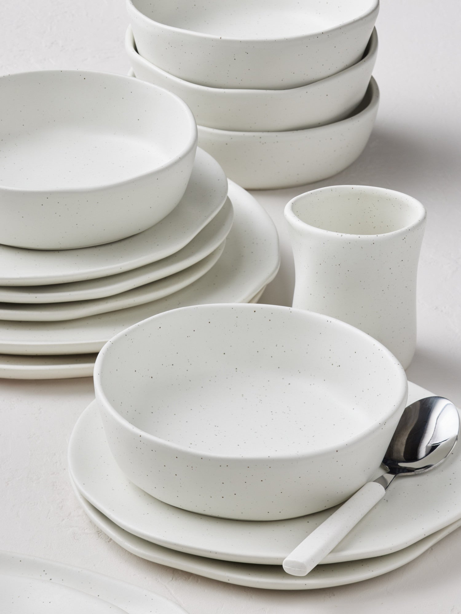  Stone + Lain Hekonda Debossed 16-Piece Dinnerware Set Stoneware - White Speckled - Bonton