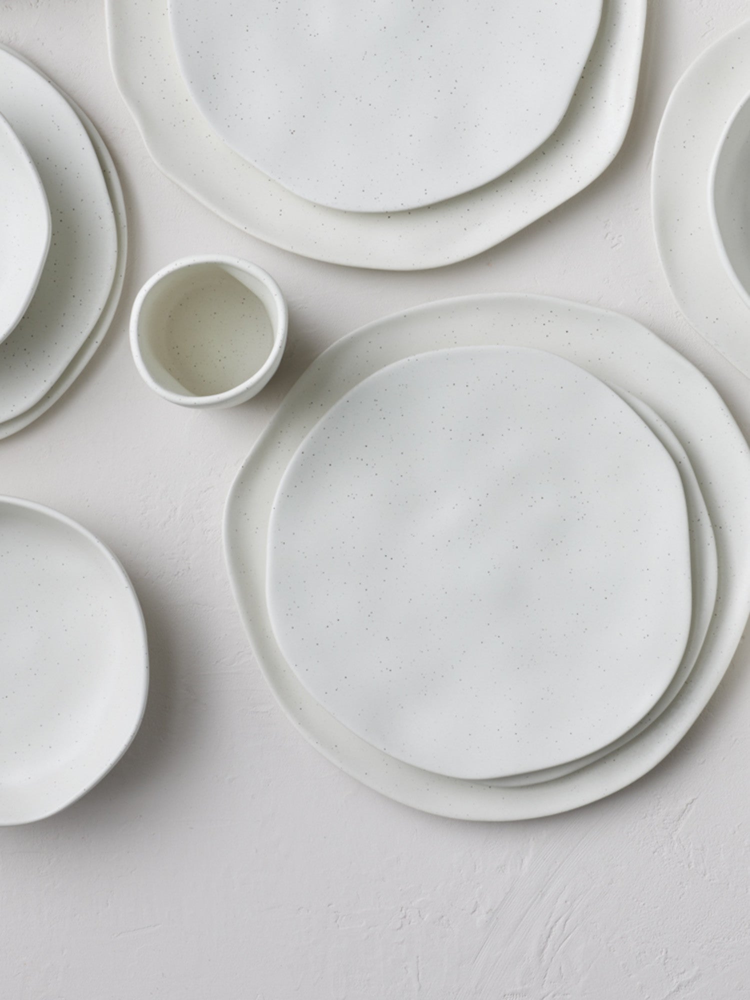  Stone + Lain Hekonda Debossed 16-Piece Dinnerware Set Stoneware - White Speckled - Bonton