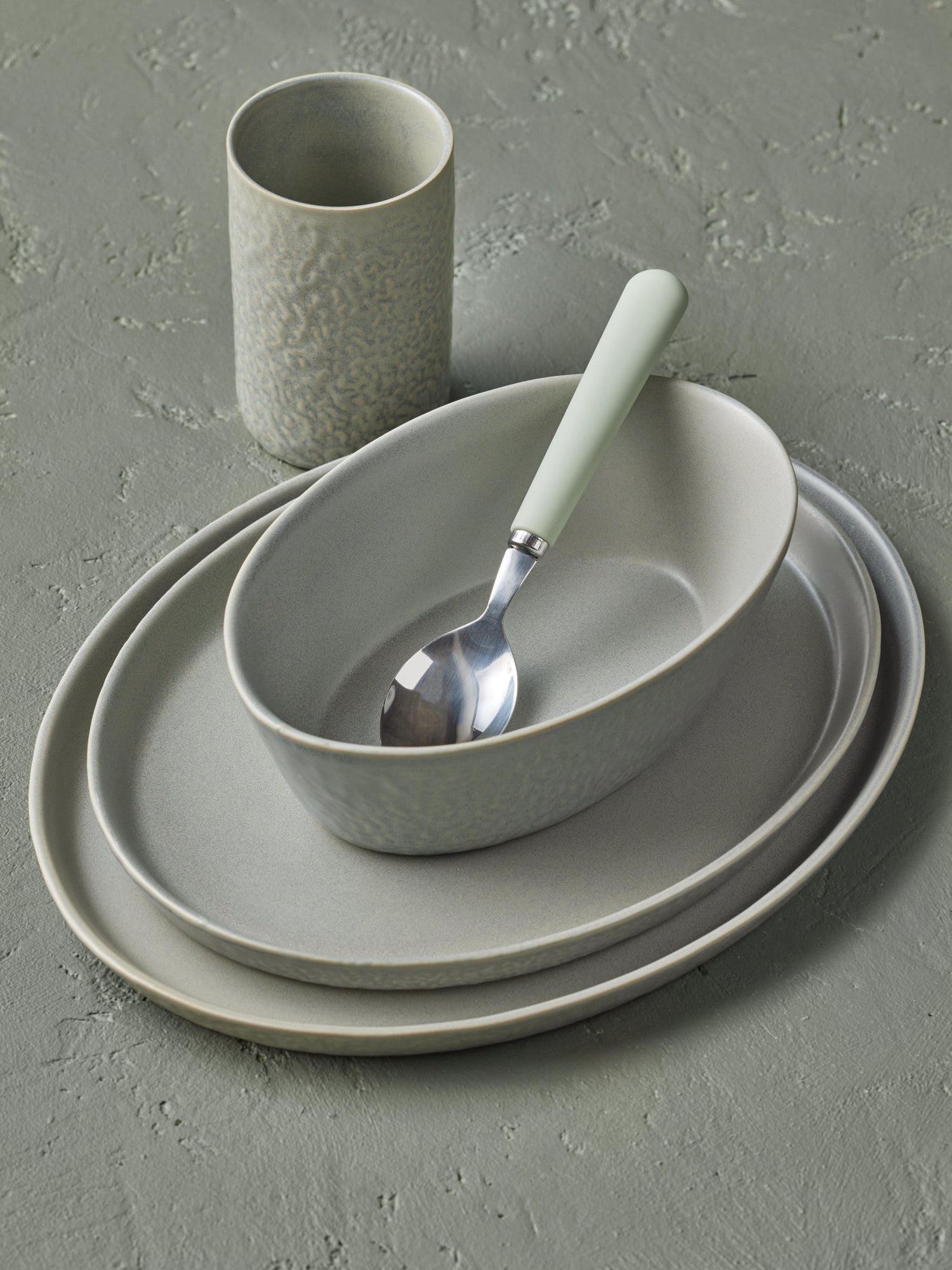  Stone + Lain Katachi 16-Piece Dinnerware Set Stoneware - Nude - Bonton