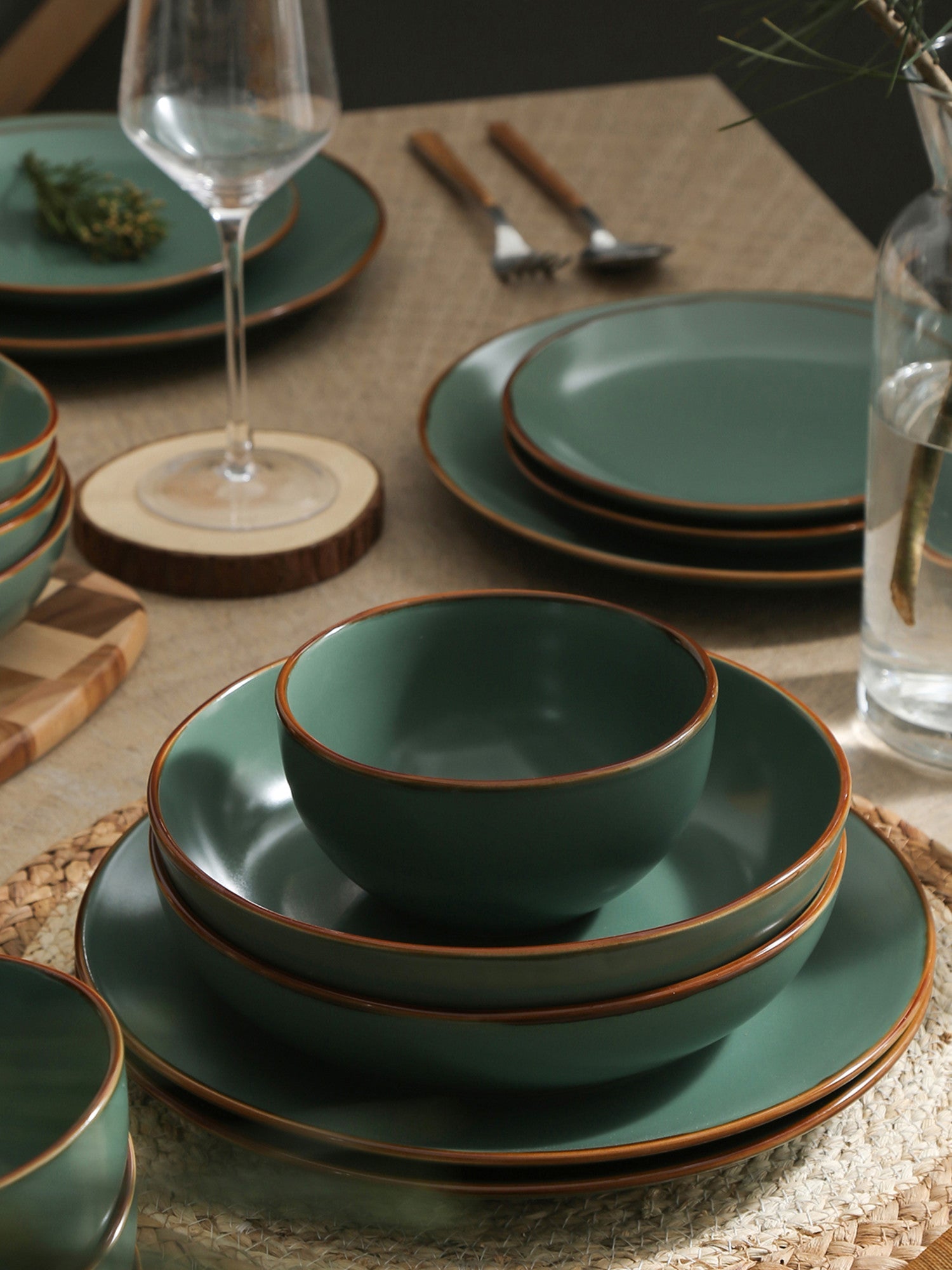  Stone + Lain Brasa 16-Piece Dinnerware Set Stoneware - Light Green - Bonton