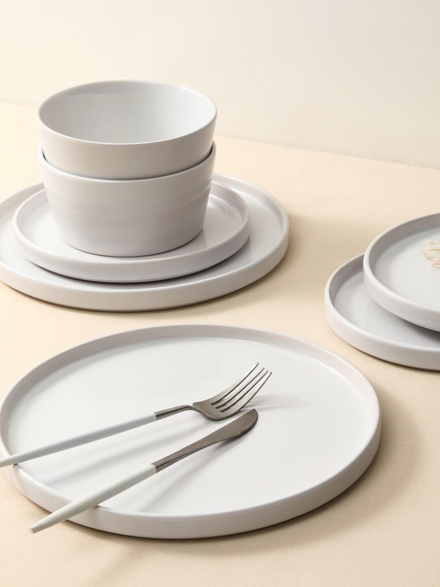  Stone + Lain Celina 16-Piece Dinnerware Set Stoneware - Gray Matte - Bonton