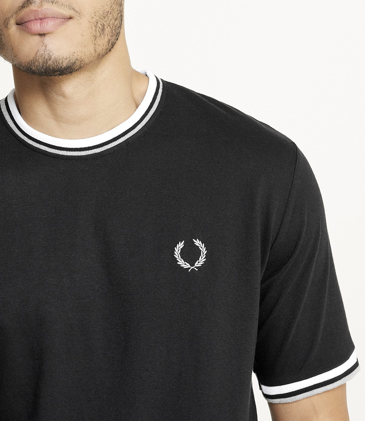  Brooklyn Laundry Brooklyn Laundry Men'sÂ Tonal Embroidery Crew Neck Tee - Black - Bonton