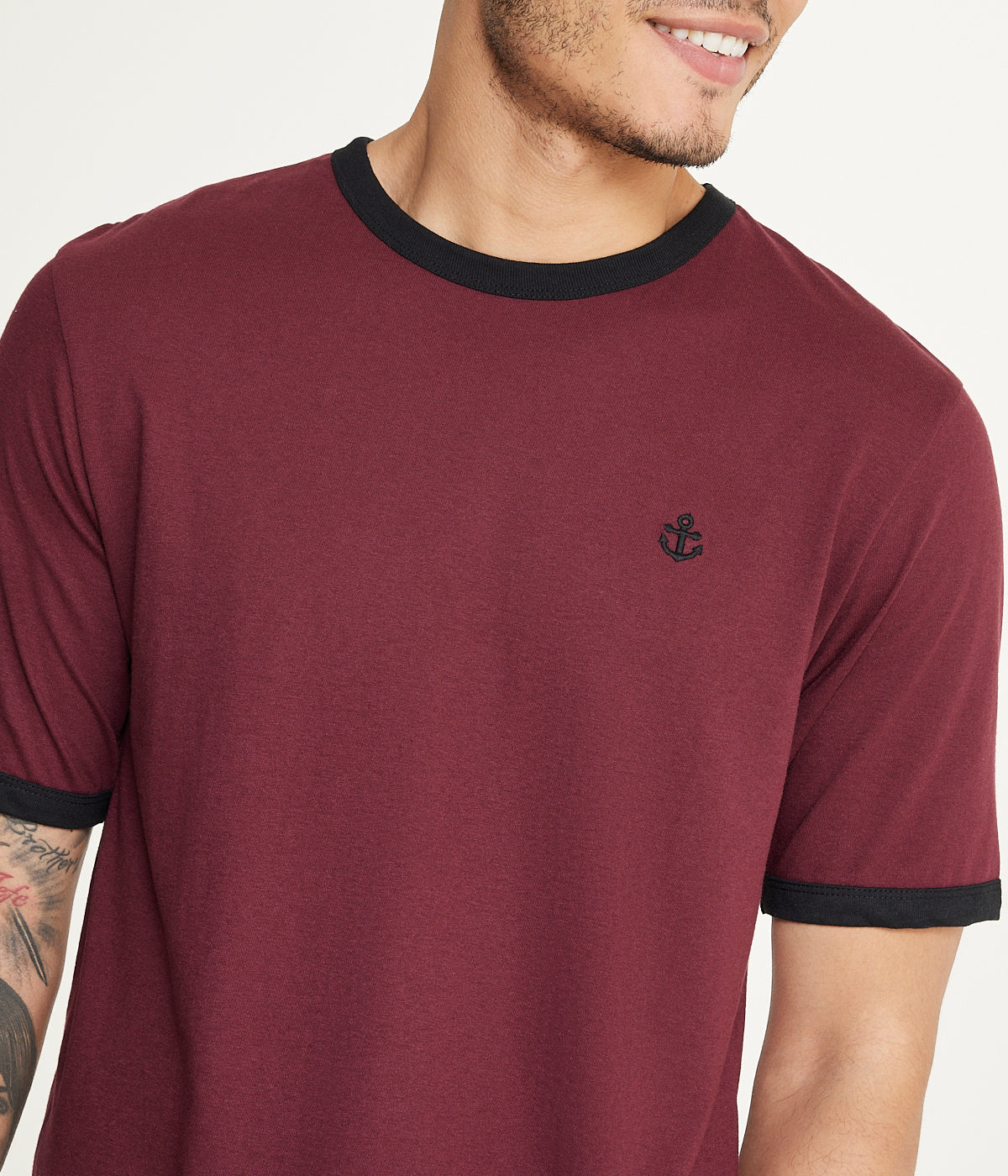 Brooklyn Laundry Brooklyn Laundry Men's Tonal Embroidery Short Sleeve Crew Neck Tee - Burgundy - Bonton