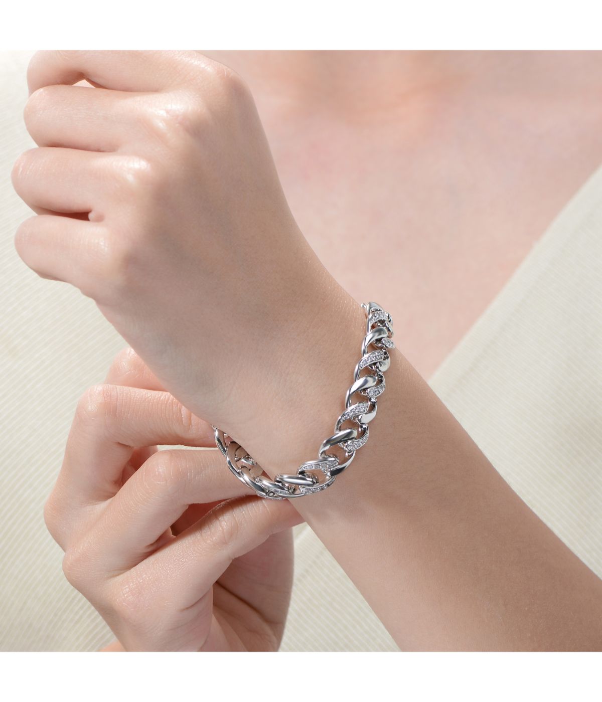 Men's White Gold Plated with Iced Out Cubic Zirconia Curb Chain Bracelet in Sterling Silver