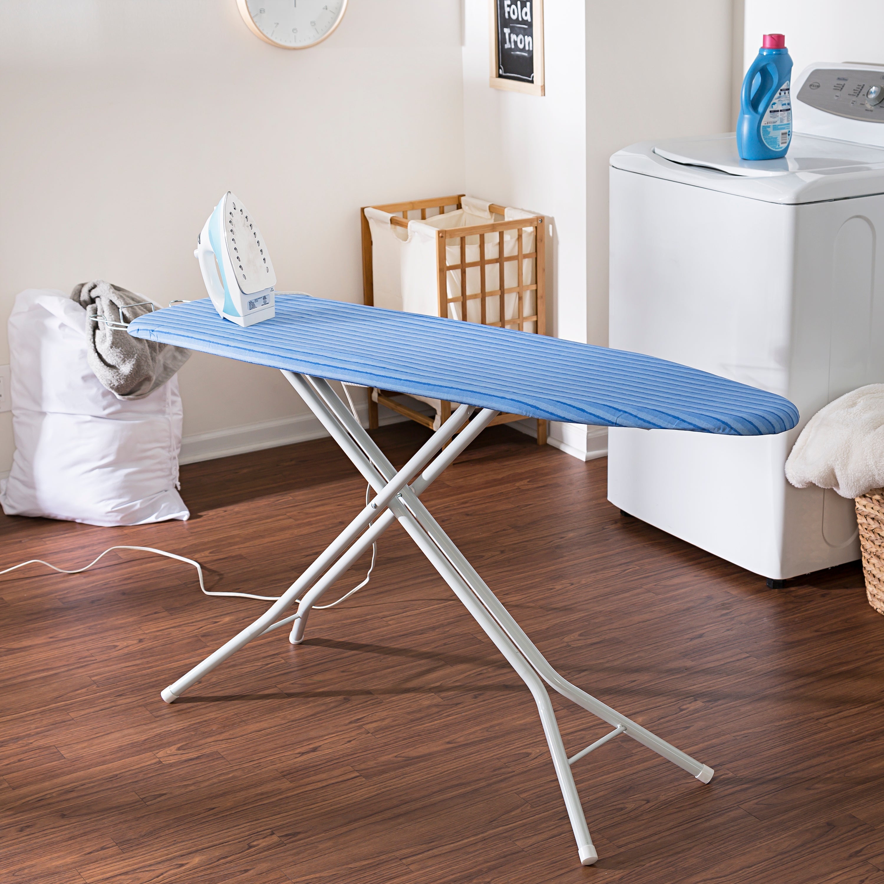  Honey-Can-Do Ironing Board with Retractable rest - Blue - Bonton