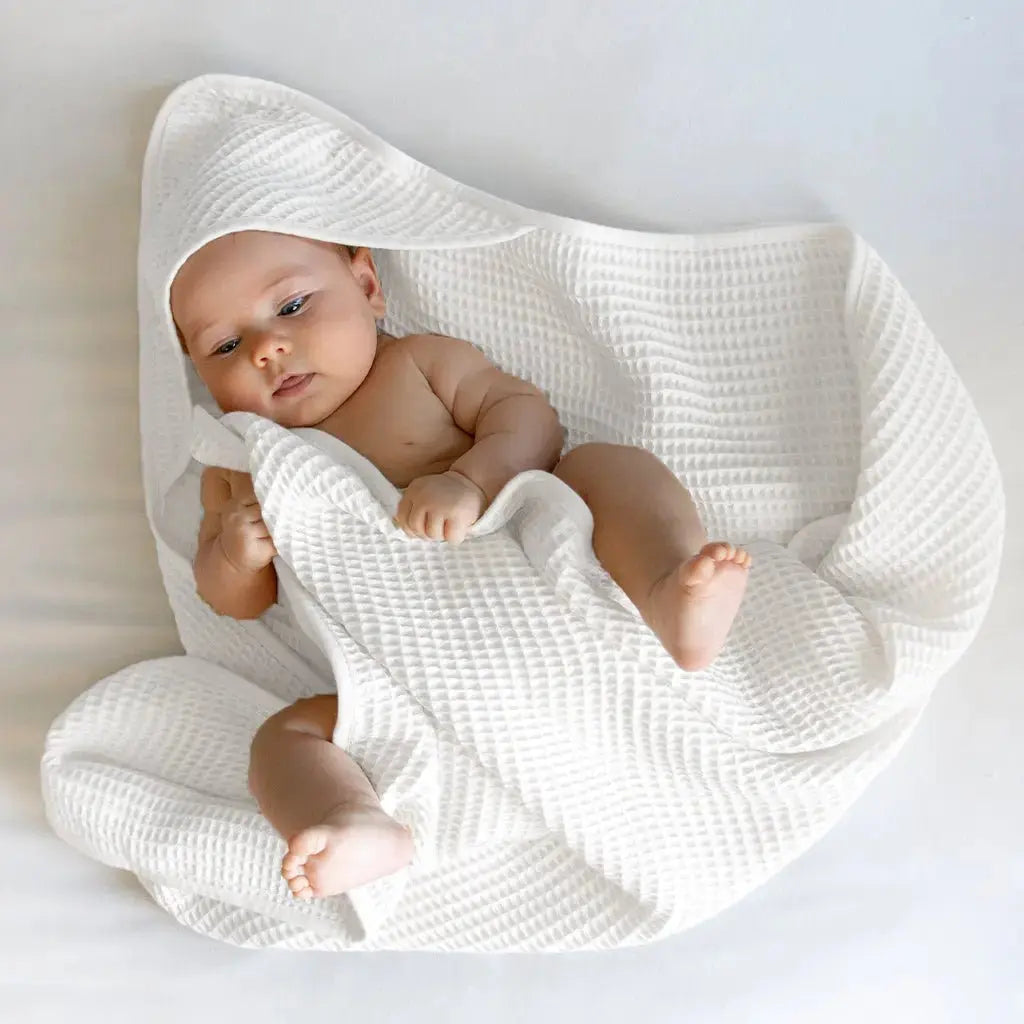  ettitude Bamboo Waffle Hooded Baby Towel by ettitude - Cloud - Bonton