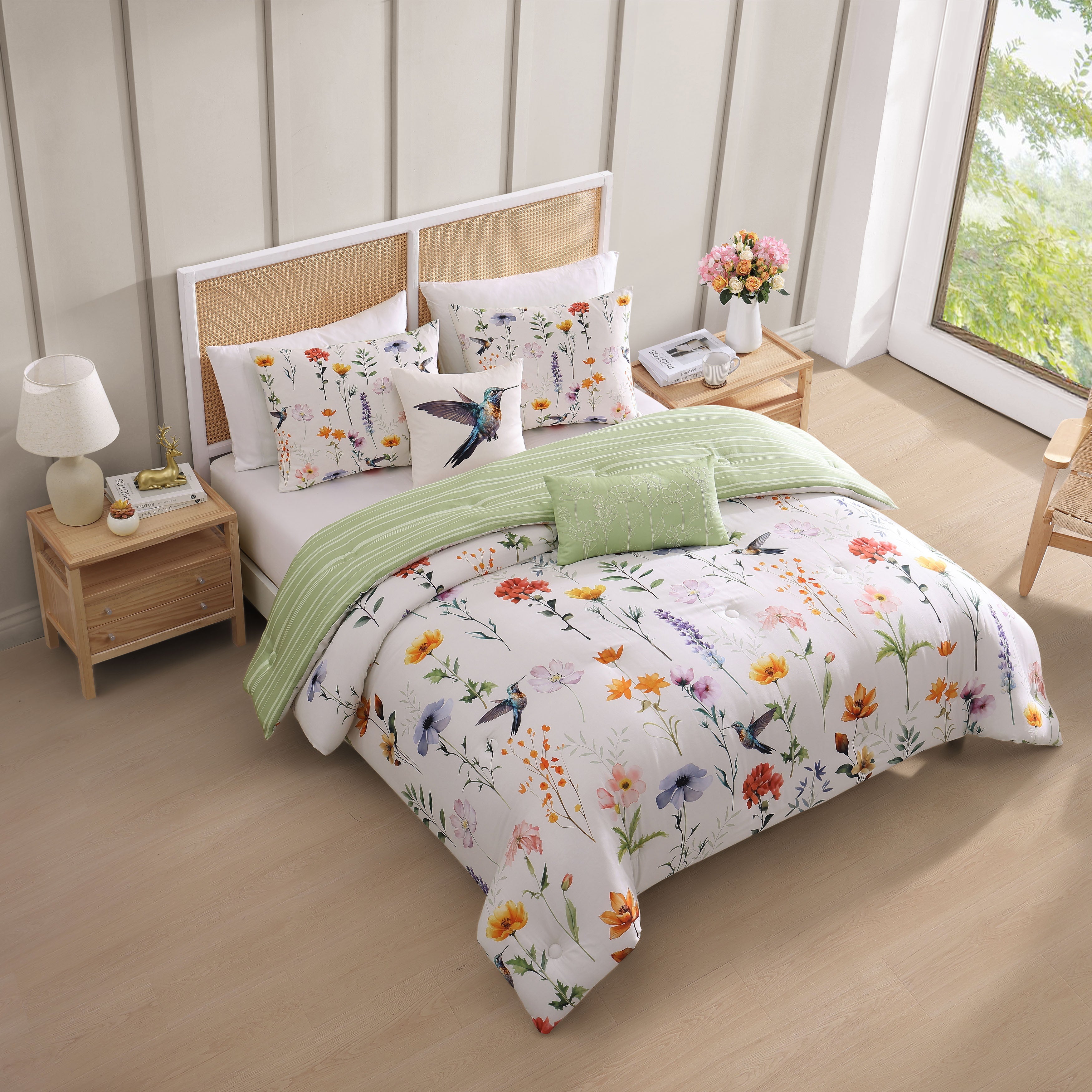  Bebejan Fresh Cut Flowers 200 Thread Count 100% Cotton Sateen 5 Piece Reversible Comforter Set - QUEEN - Bonton