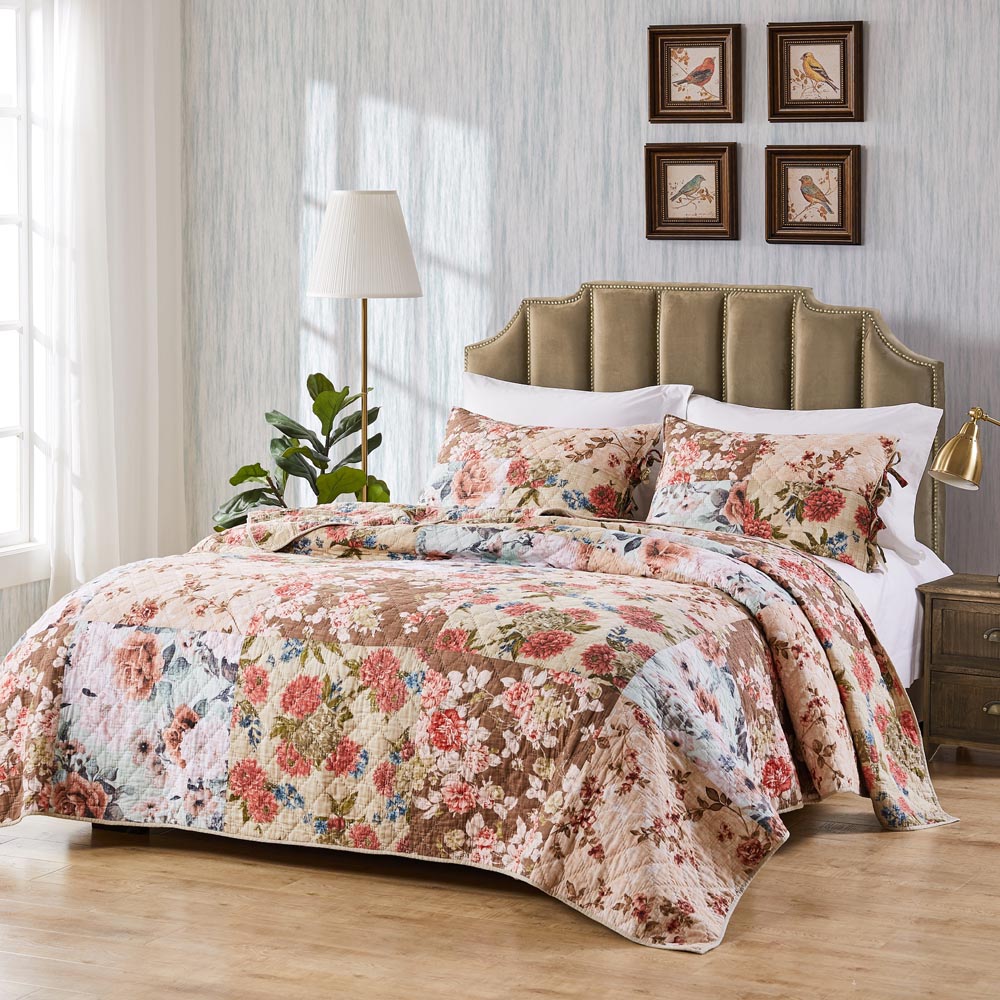  Greenland Home Fashions Briar Cotton Patchwork Quilt Set - Natural - Bonton