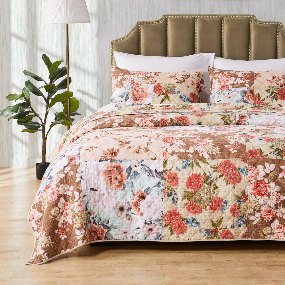  Greenland Home Fashions Briar Cotton Patchwork Quilt Set - Natural - Bonton