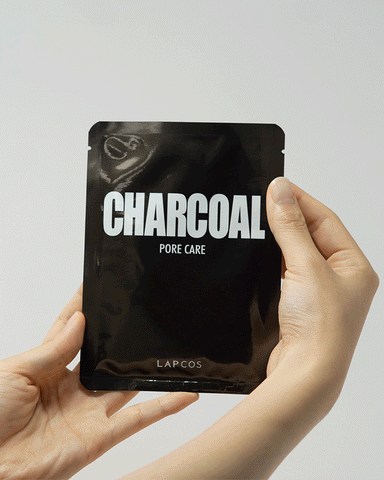 Daily Charcoal Sheet Mask for sebum controle and refining pores. 