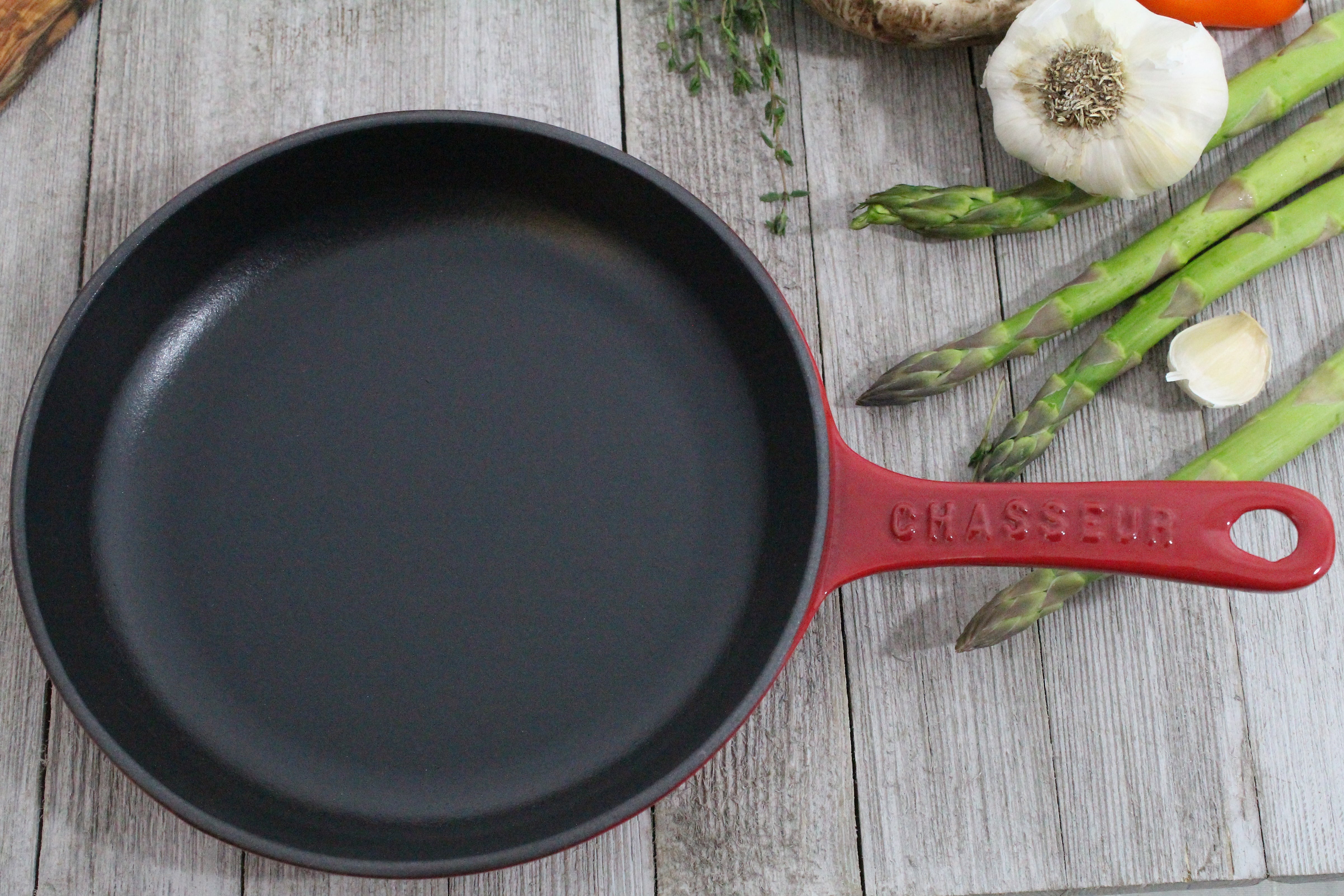  Chasseur French Enameled Cast Iron Fry Pan With Cast Iron Handle, 8-Inch, Red - Default Title - Bonton