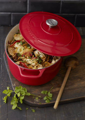 French Enameled Cast Iron Oval Dutch Oven, 6-Quart, Red