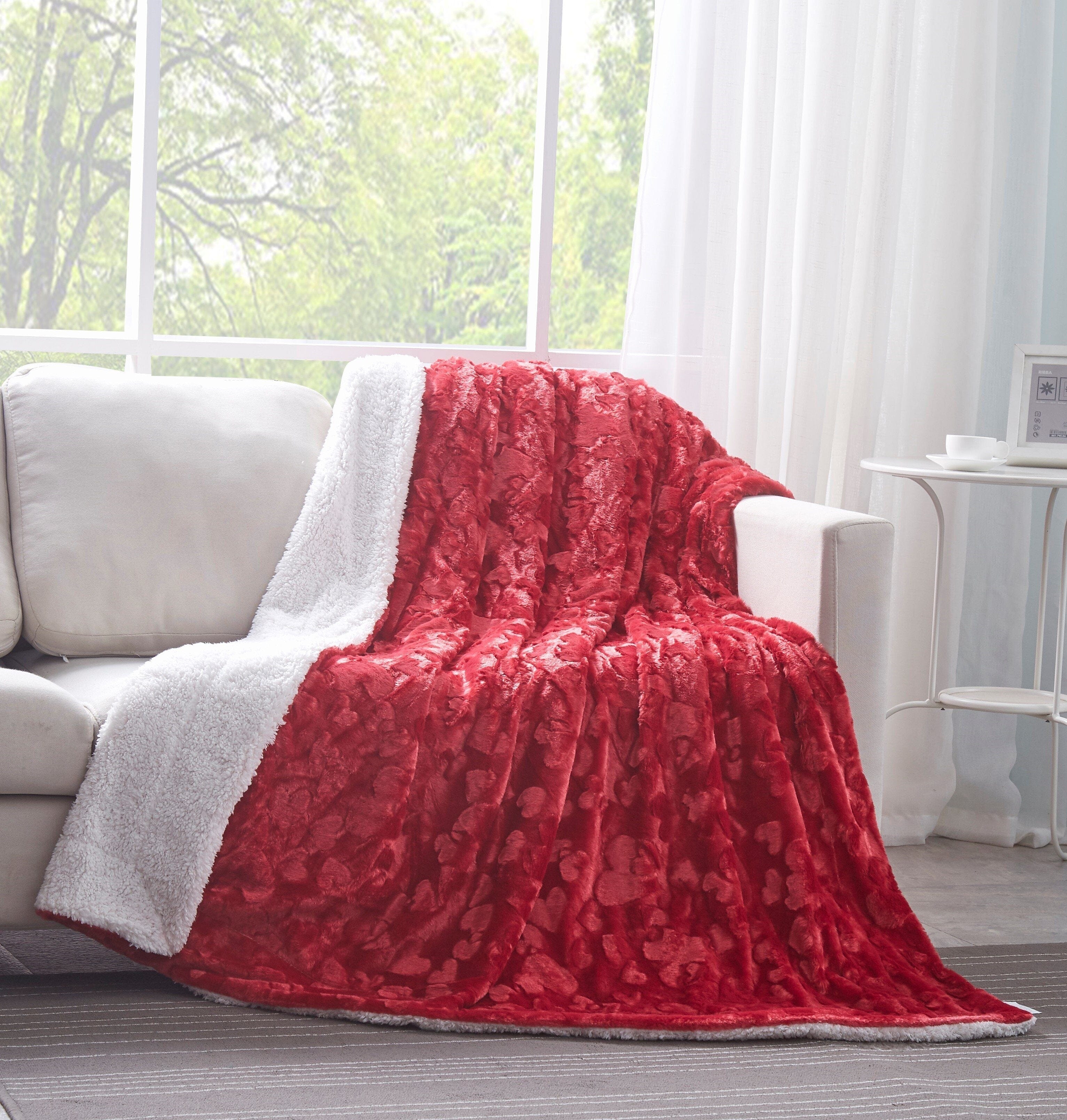  DaDa Bedding Collection DaDa Bedding Luxury Romantic Red Lovely Hearts Dreamy Plush Faux Fur Throw Blanket (19) by DaDa Bedding Collection - 50
