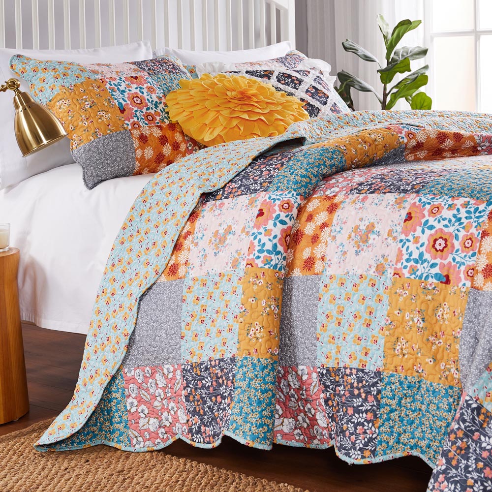  Greenland Home Fashions Carlie Cotton Rich Calico Print Quilt Set - Calico - Bonton