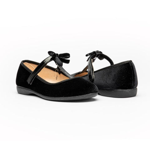 Katie Black by childrenchic