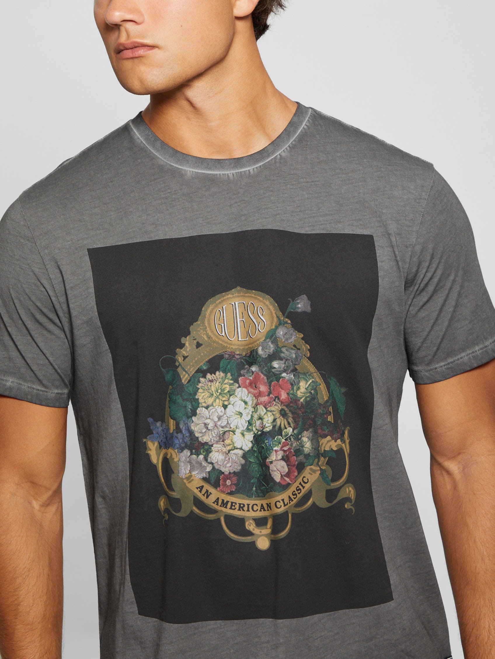  Guess Still Life Floral BSC Short Sleeve Tee - Jet Black - Bonton