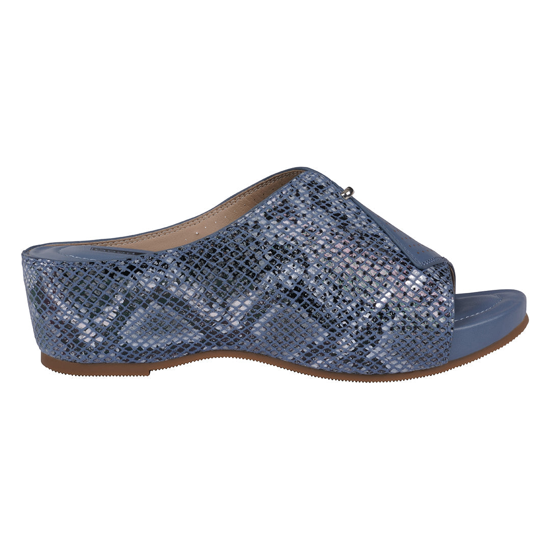  GC Shoes Women's Dacia Blue Snake-Skin Wedge Sandals - Blue - Bonton