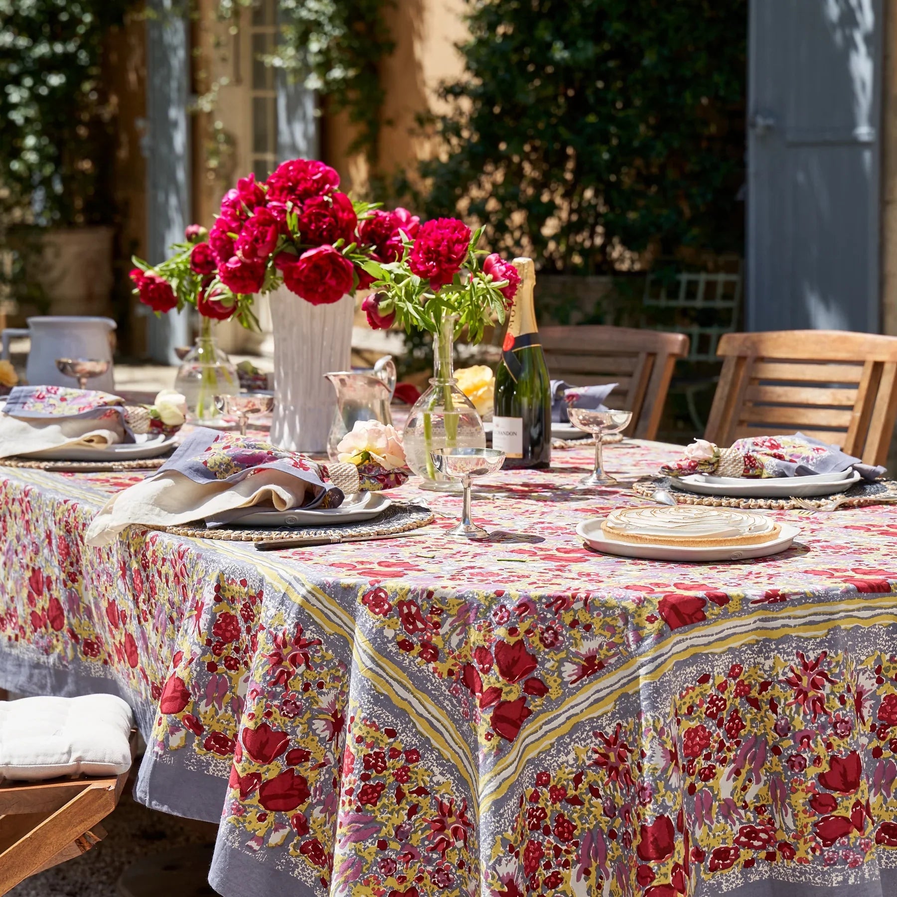  Couleur Nature Jardin Red/Grey Tablecloth - Red/Grey - Bonton