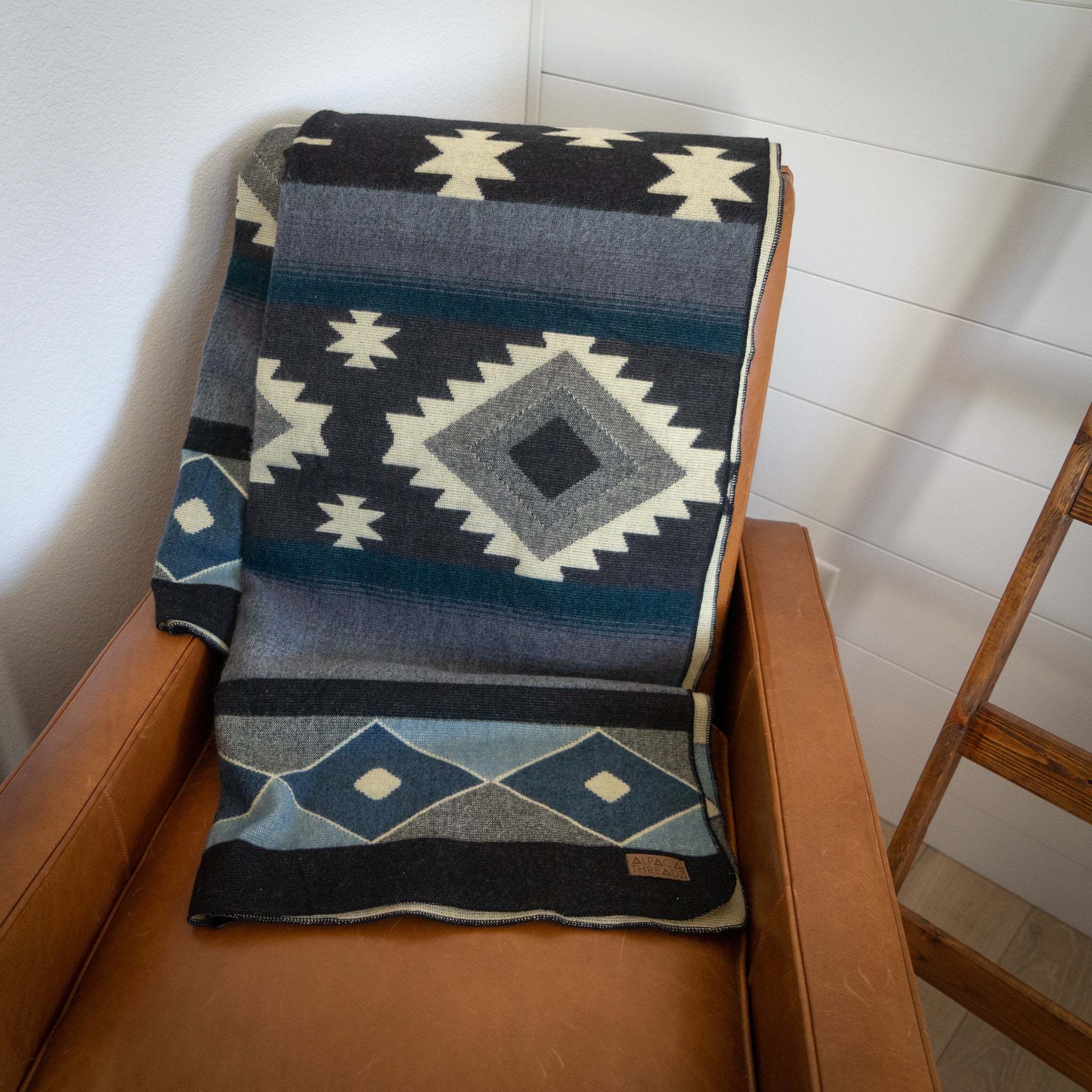  Alpaca Threadz Andean Alpaca Wool Blanket - Midnight by Alpaca Threadz - Default Title - Bonton