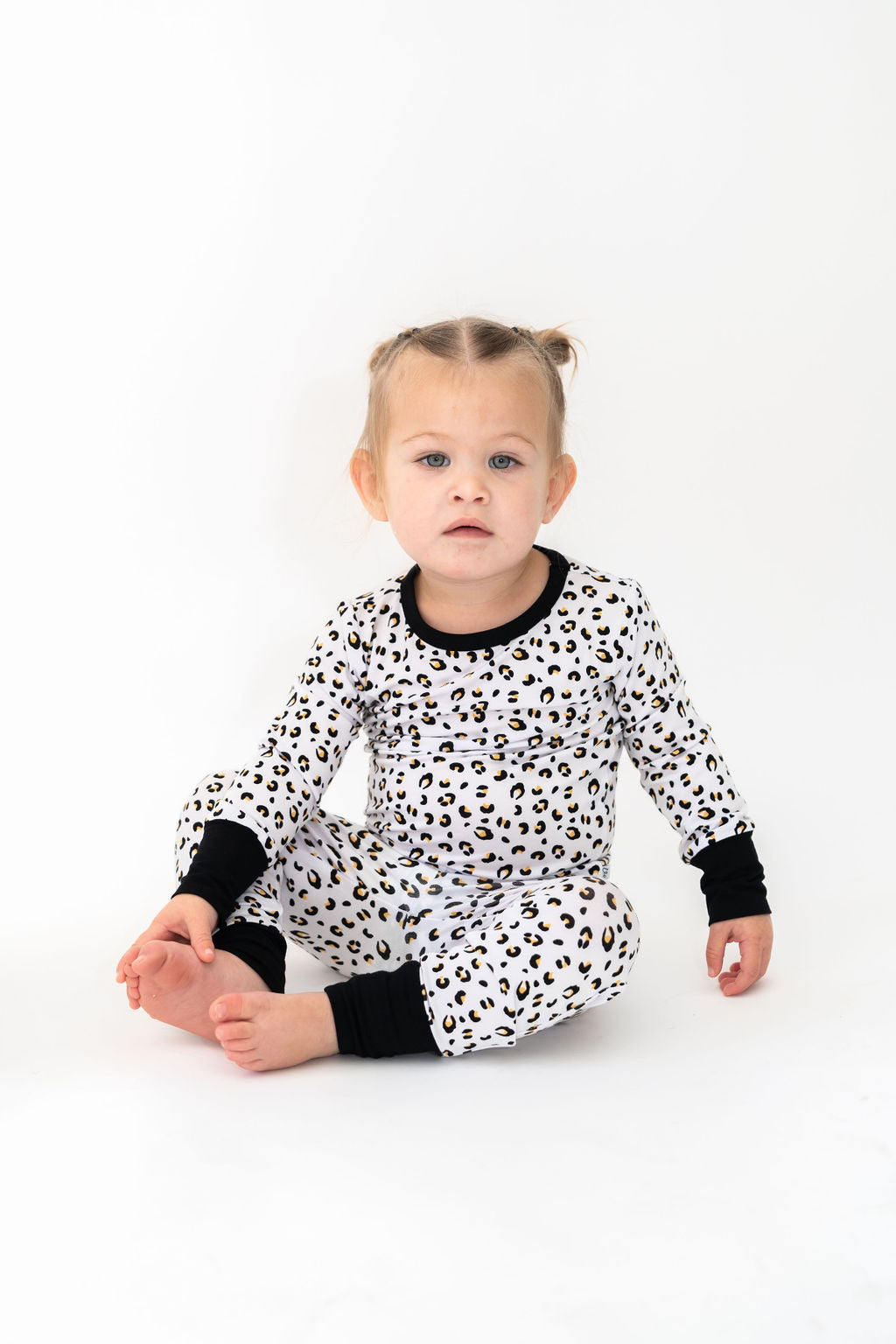  Laree + Co. Allie Leopard Bamboo 2-Piece Long Sleeve Set - 2T - Bonton