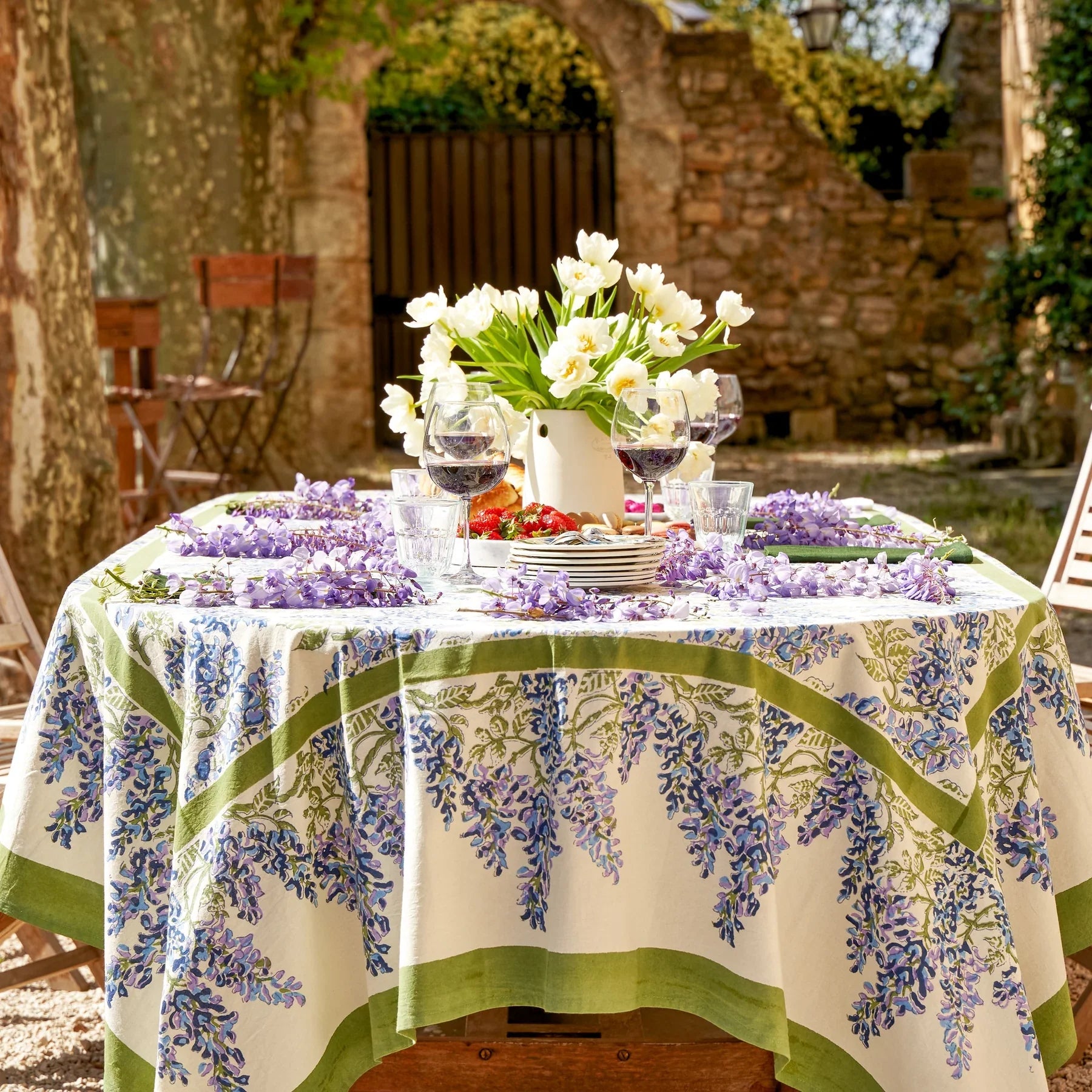  Couleur Nature Wisteria Green/Blue Tablecloth - Green/Blue - Bonton