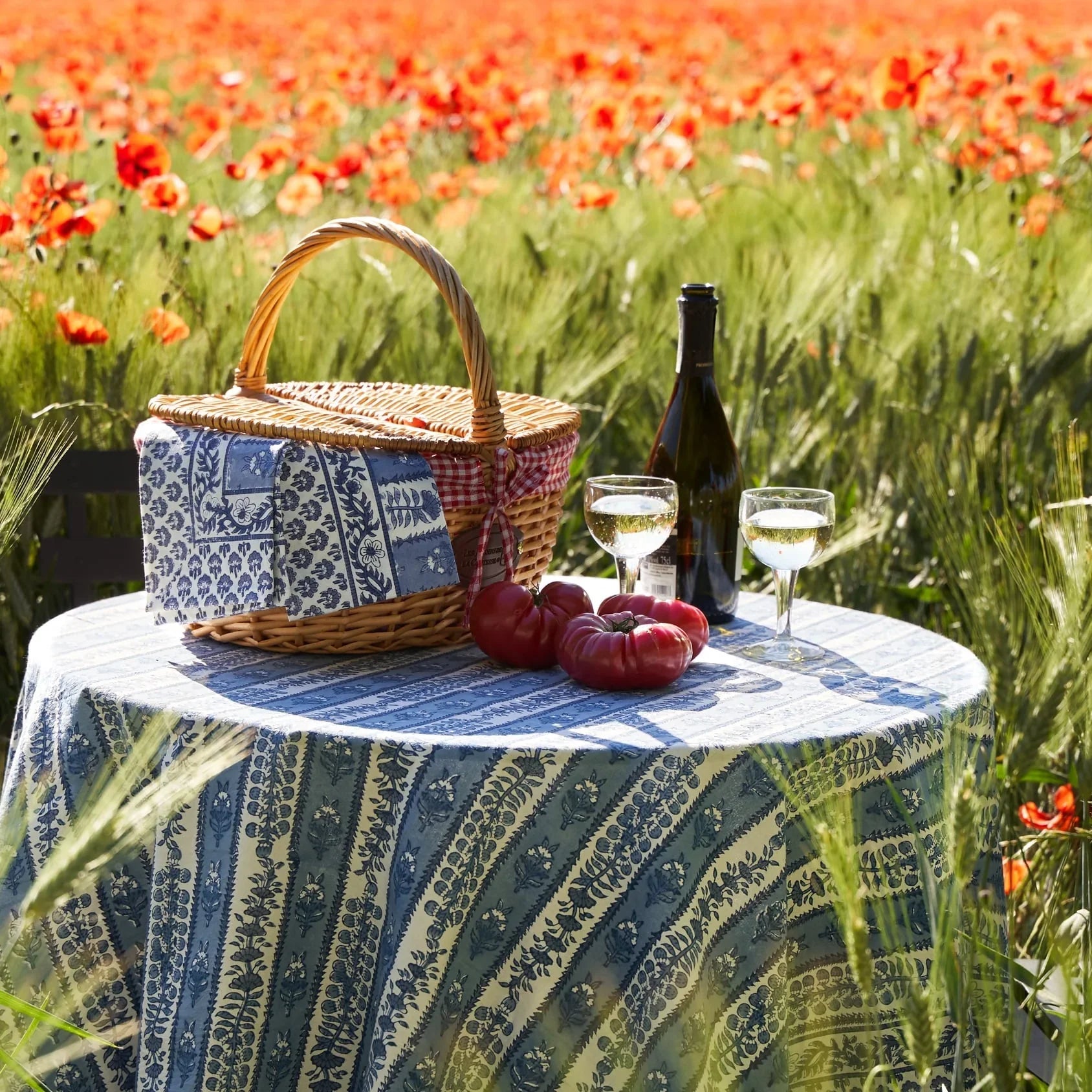  Couleur Nature Provence Avignon Blue/Marine Tablecloth - Blue/Marine - Bonton