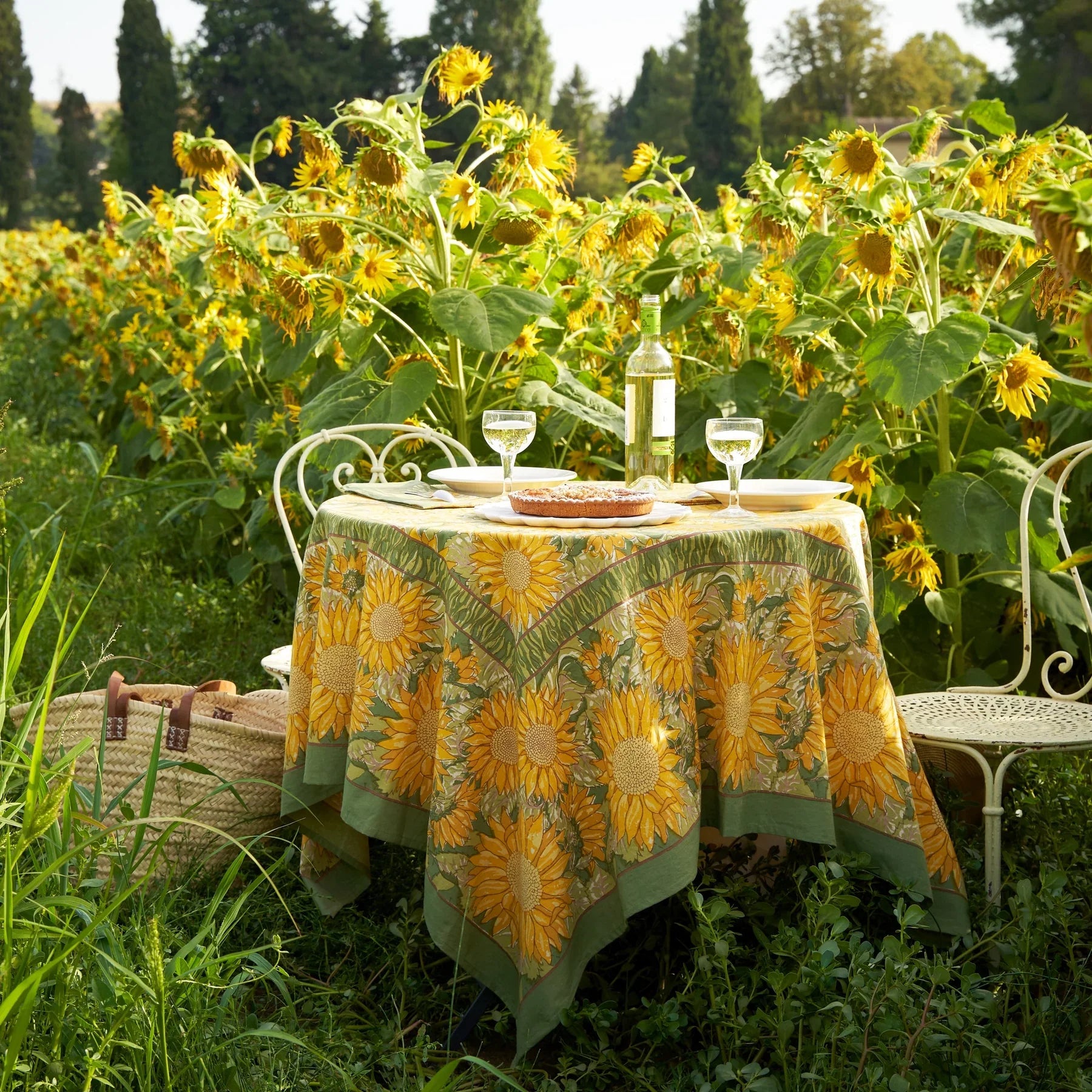  Couleur Nature Sunflower Yellow/Green Tablecloth - Yellow/Green - Bonton