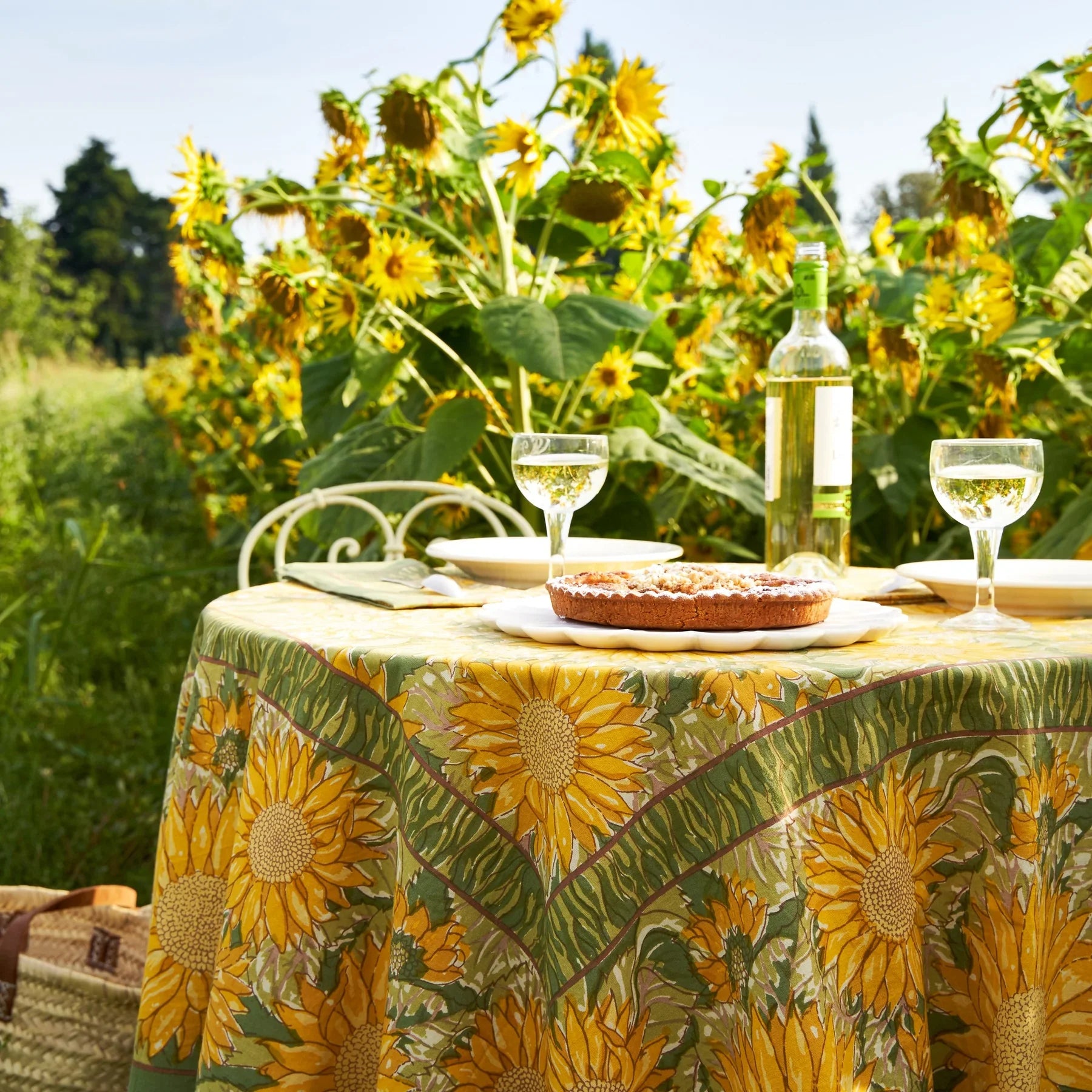  Couleur Nature Sunflower Yellow/Green Tablecloth - Yellow/Green - Bonton