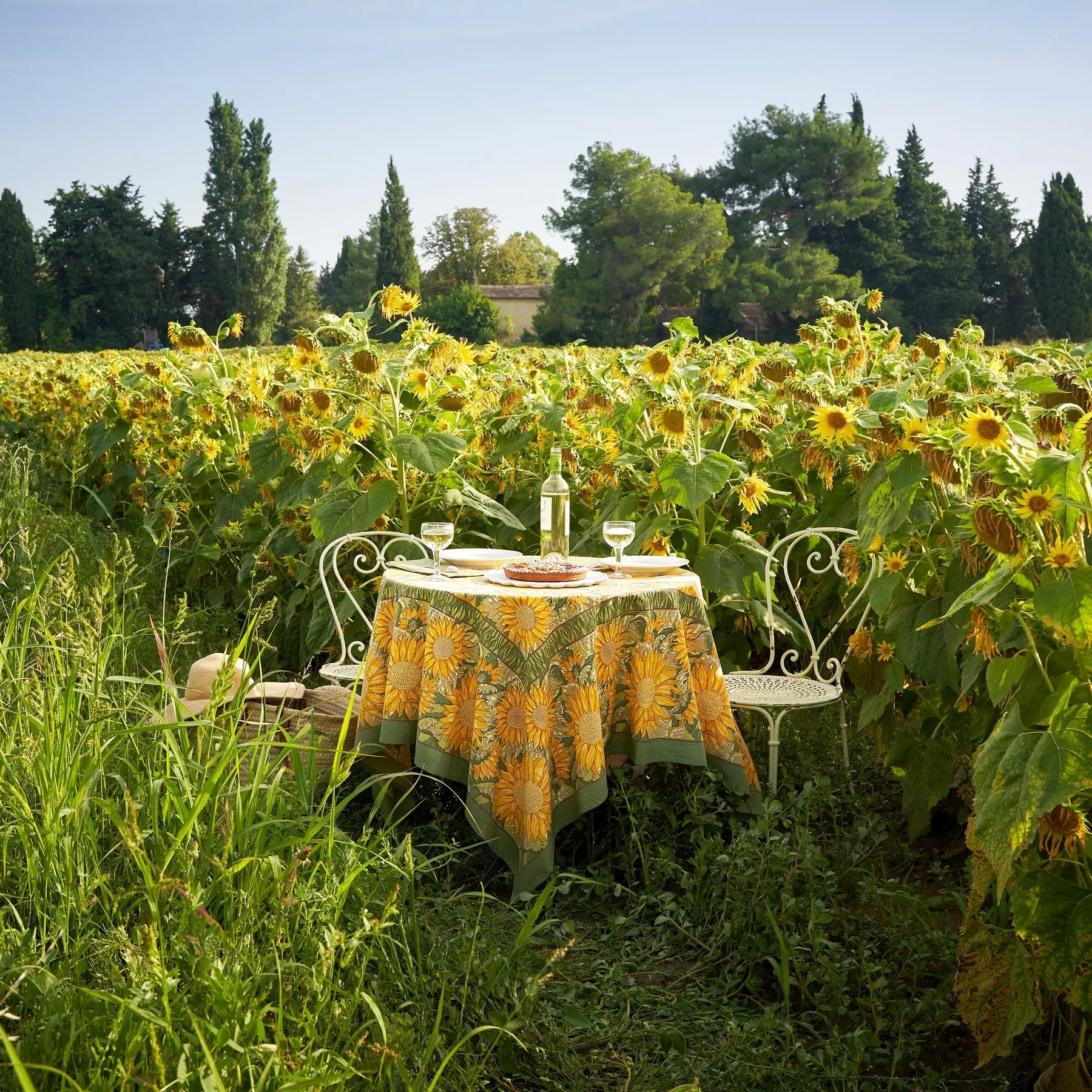  Couleur Nature Sunflower Yellow/Green Tablecloth - Yellow/Green - Bonton