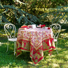 Noel Red/Green Tablecloth