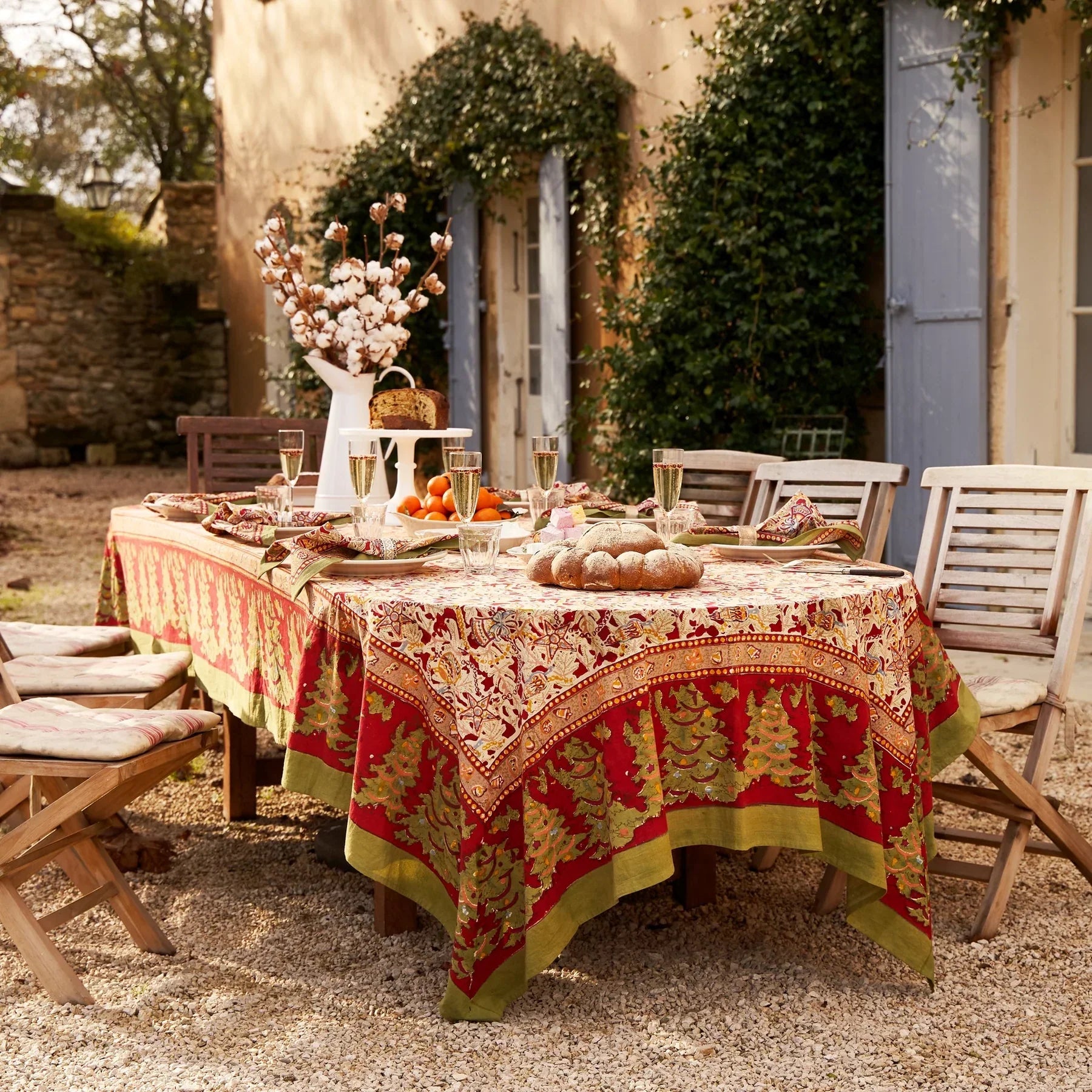  Couleur Nature Noel Red/Green Tablecloth - Red/Green - Bonton