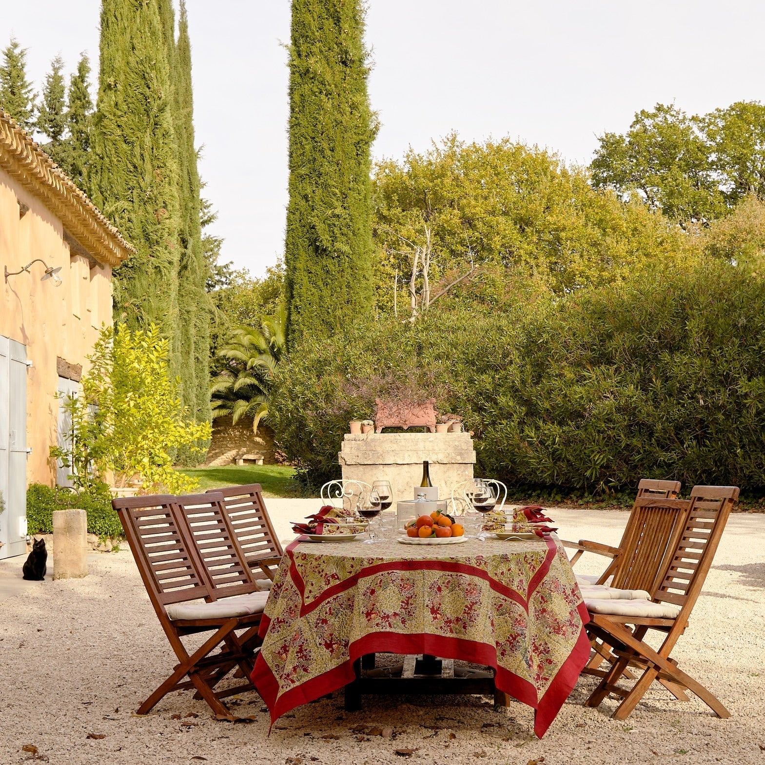  Couleur Nature Winter Garden Red/Green Tablecloth - Red/Green - Bonton