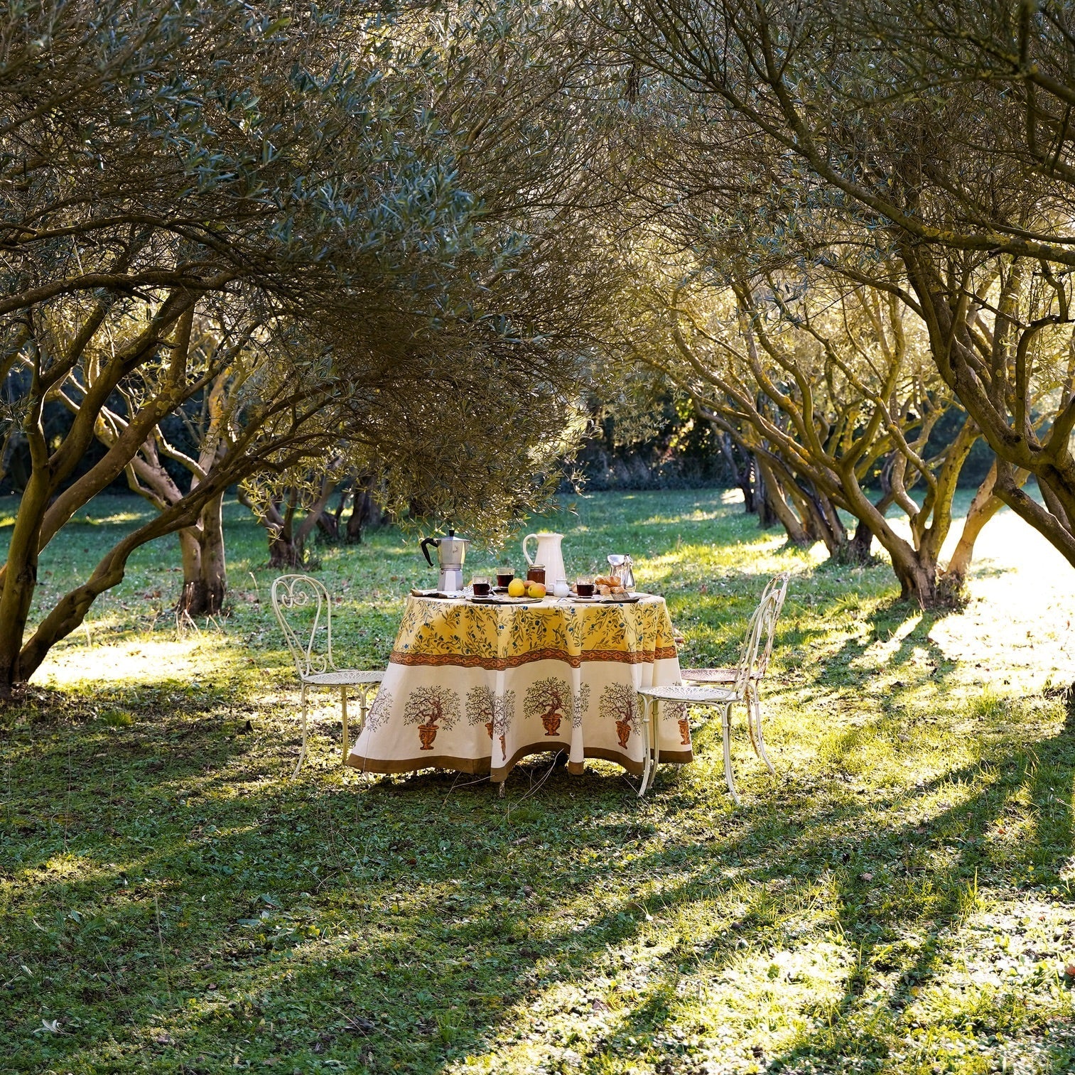  Couleur Nature Olive Tree Khaki/Blue Tablecloth - Khaki/Blue - Bonton