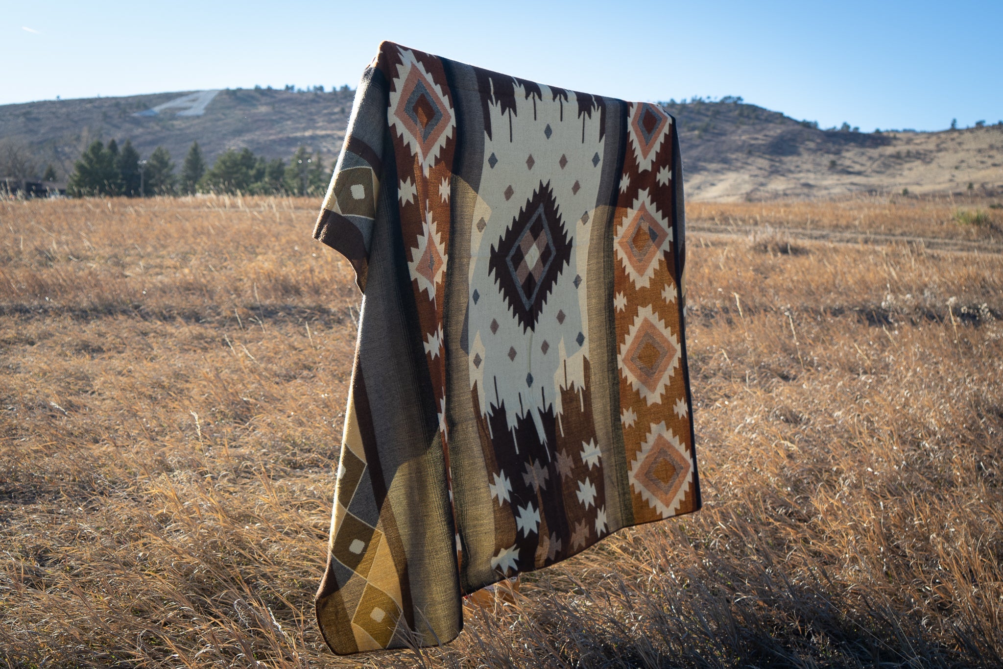  Alpaca Threadz Andean Alpaca Wool Blanket - Mojave by Alpaca Threadz - Queen - Bonton