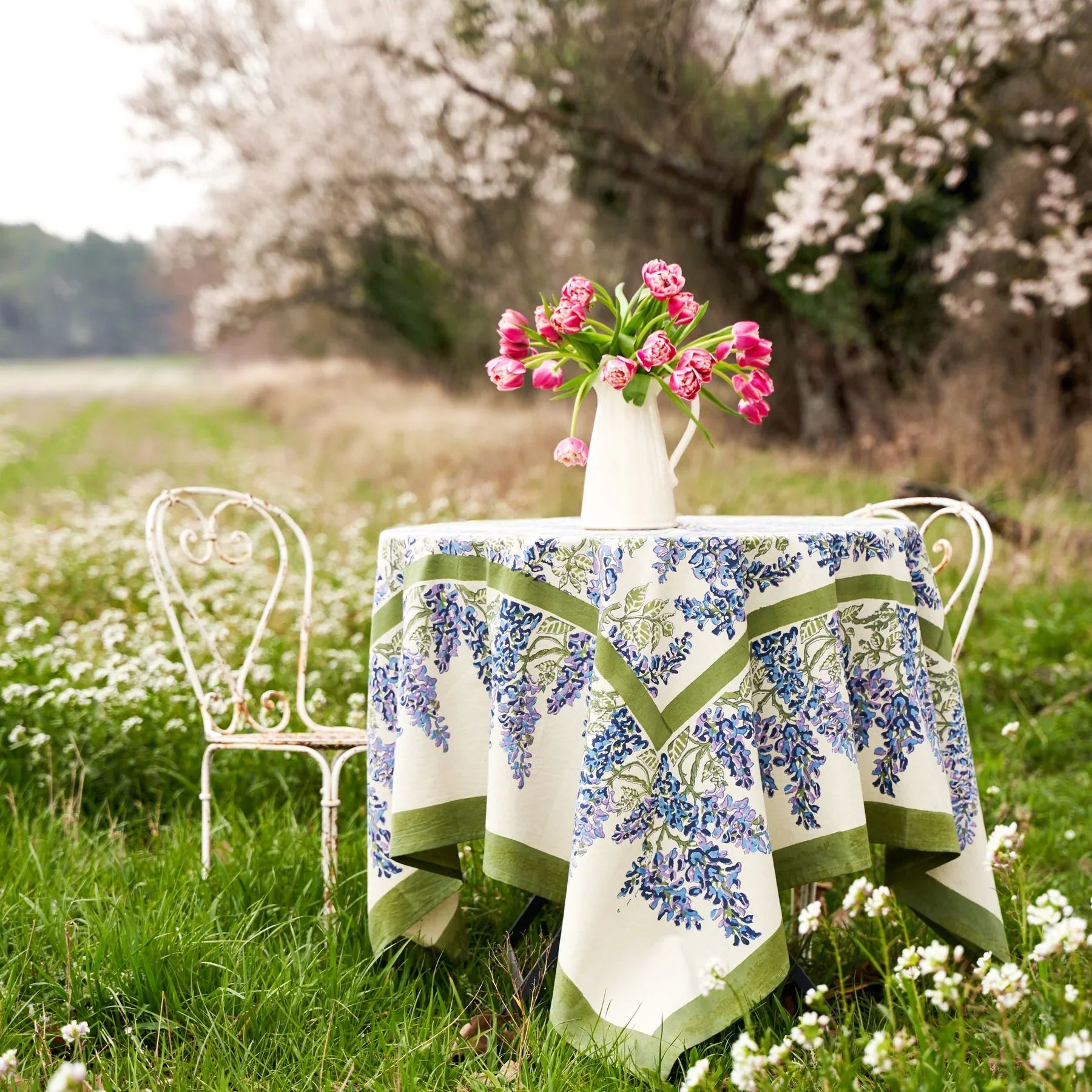  Couleur Nature Wisteria Green/Blue Tablecloth - Green/Blue - Bonton