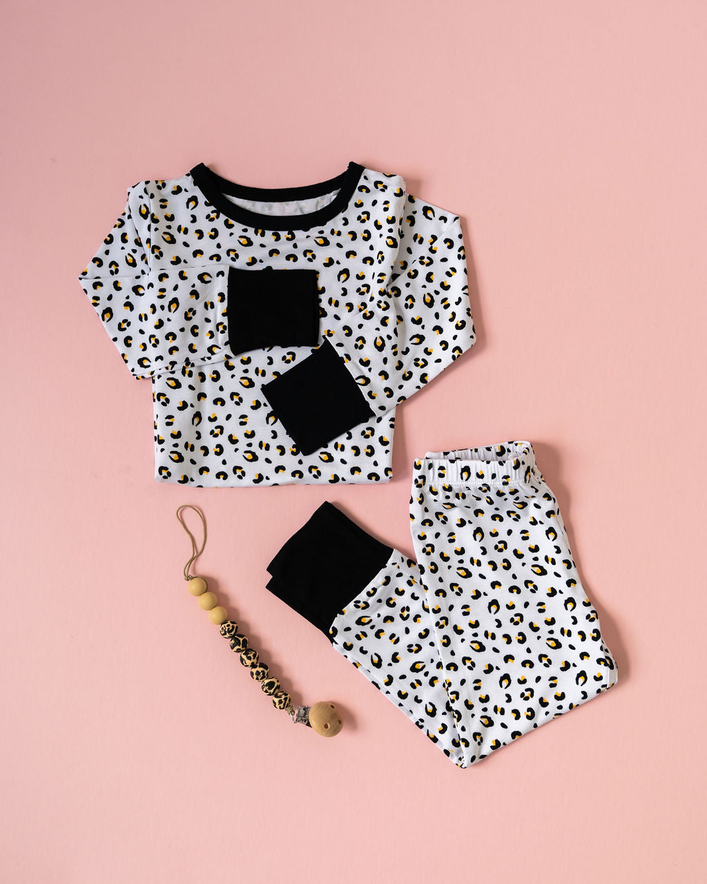  Laree + Co. Allie Leopard Bamboo 2-Piece Long Sleeve Set - 2T - Bonton