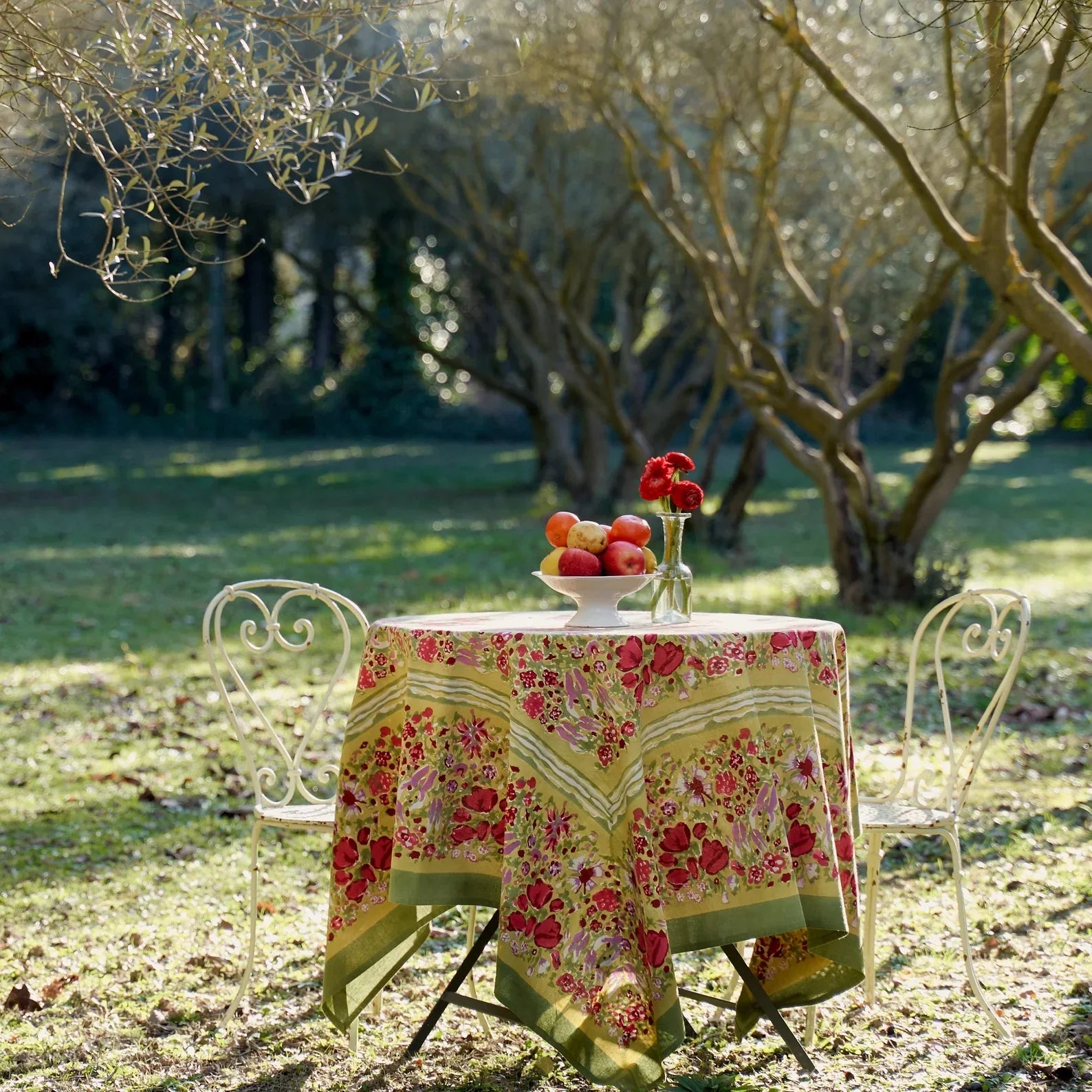  Couleur Nature Jardin Red/Green Tablecloth - Red/Green - Bonton