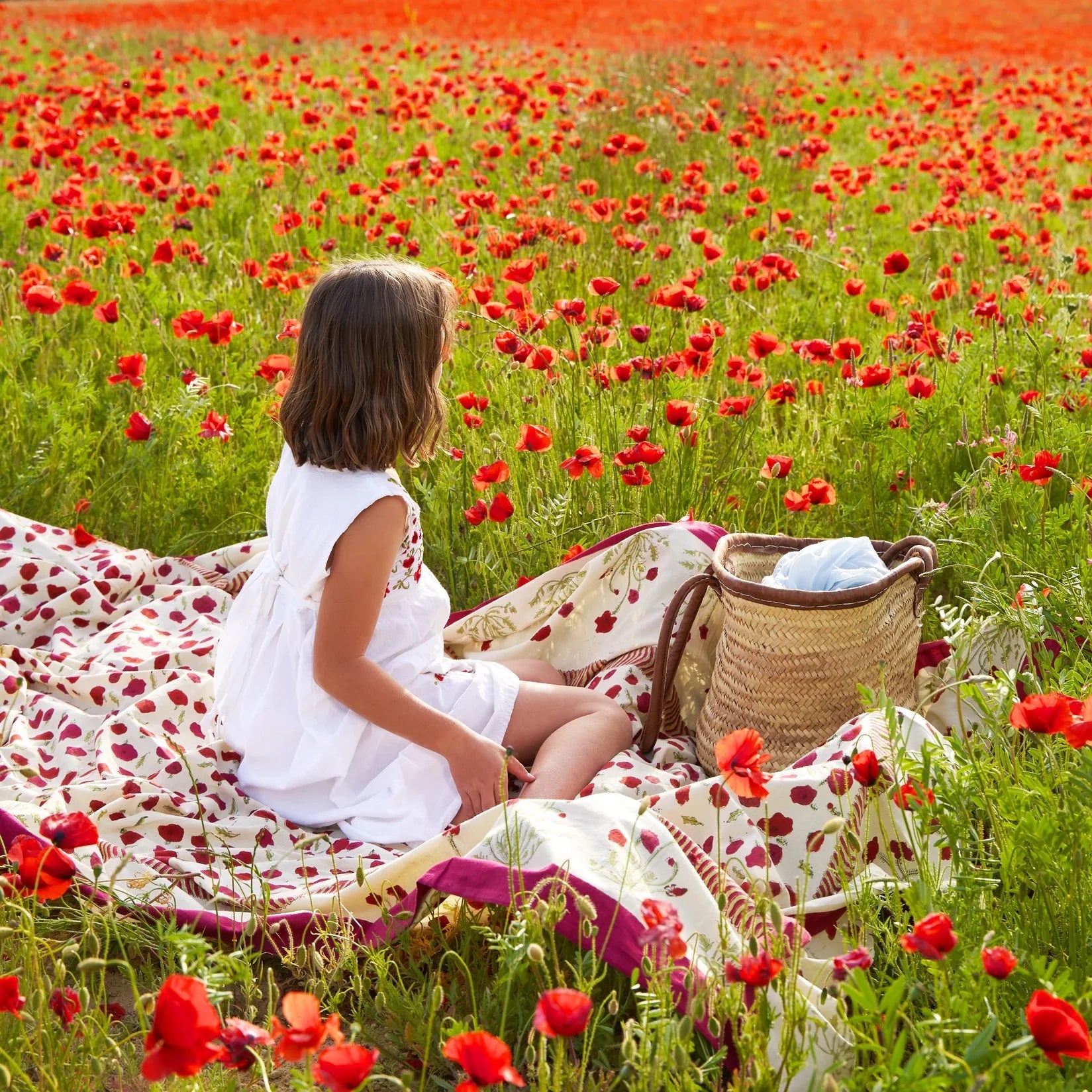  Couleur Nature Poppies Red/Green Tablecloth - Red/Green - Bonton