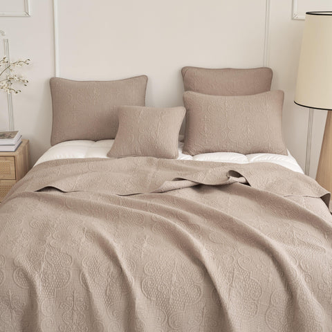 DaDa Bedding Neutral Taupe Beige Sandy Elegant Matelasse Cotton Quilted Bedspread Set (JHW-585) by DaDa Bedding Collection