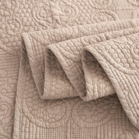 DaDa Bedding Neutral Taupe Beige Sandy Elegant Matelasse Cotton Quilted Bedspread Set (JHW-585) by DaDa Bedding Collection