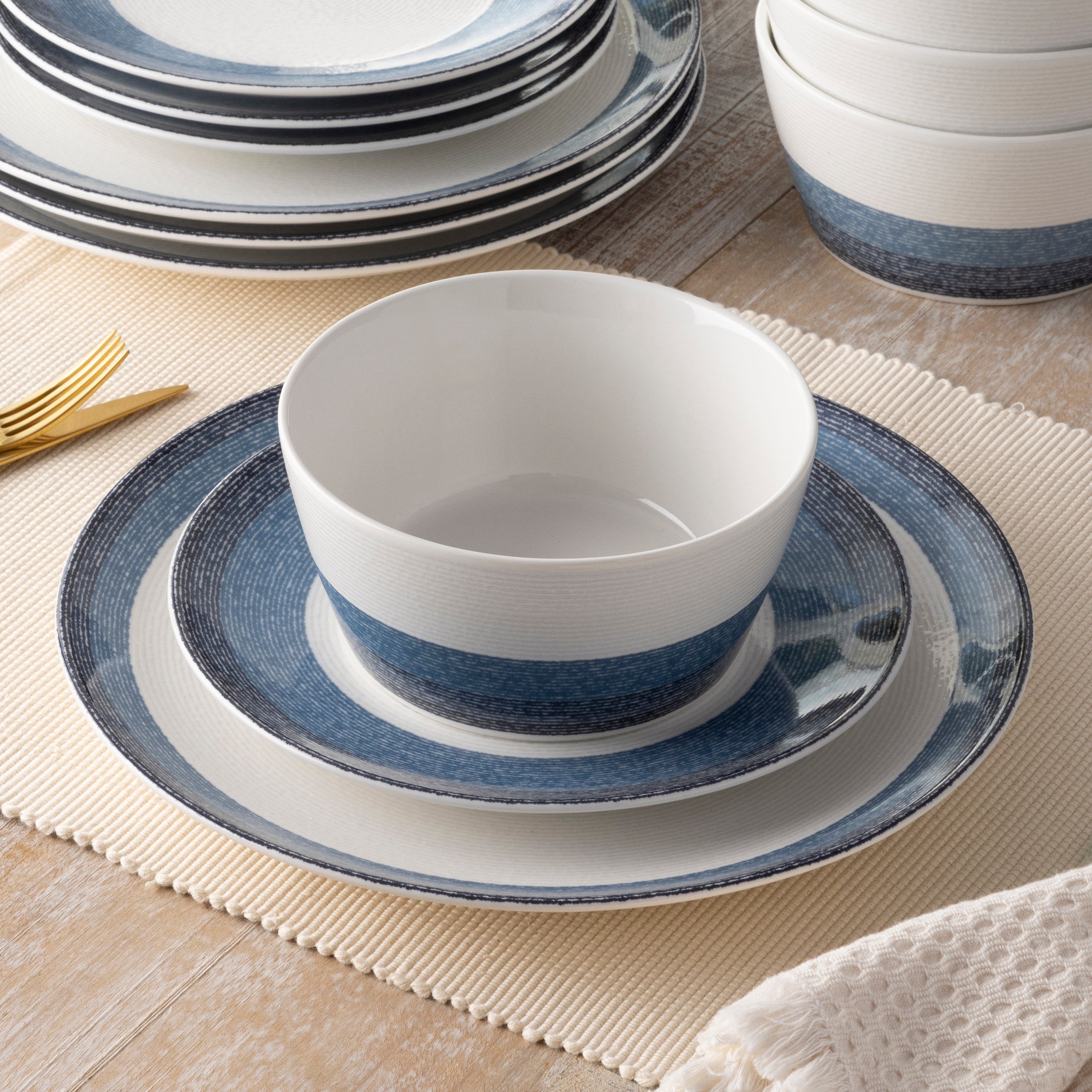  Noritake Colorscapes Layers 12-Piece Coupe Dinnerware Set, Service For 4 - Navy - Bonton