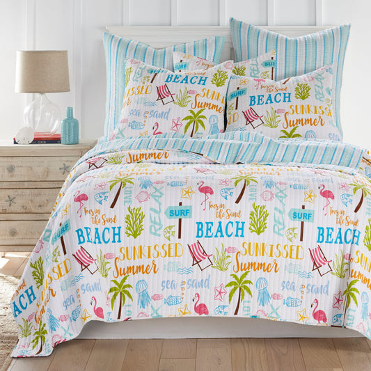 Beach Days Reversible Quilt Set