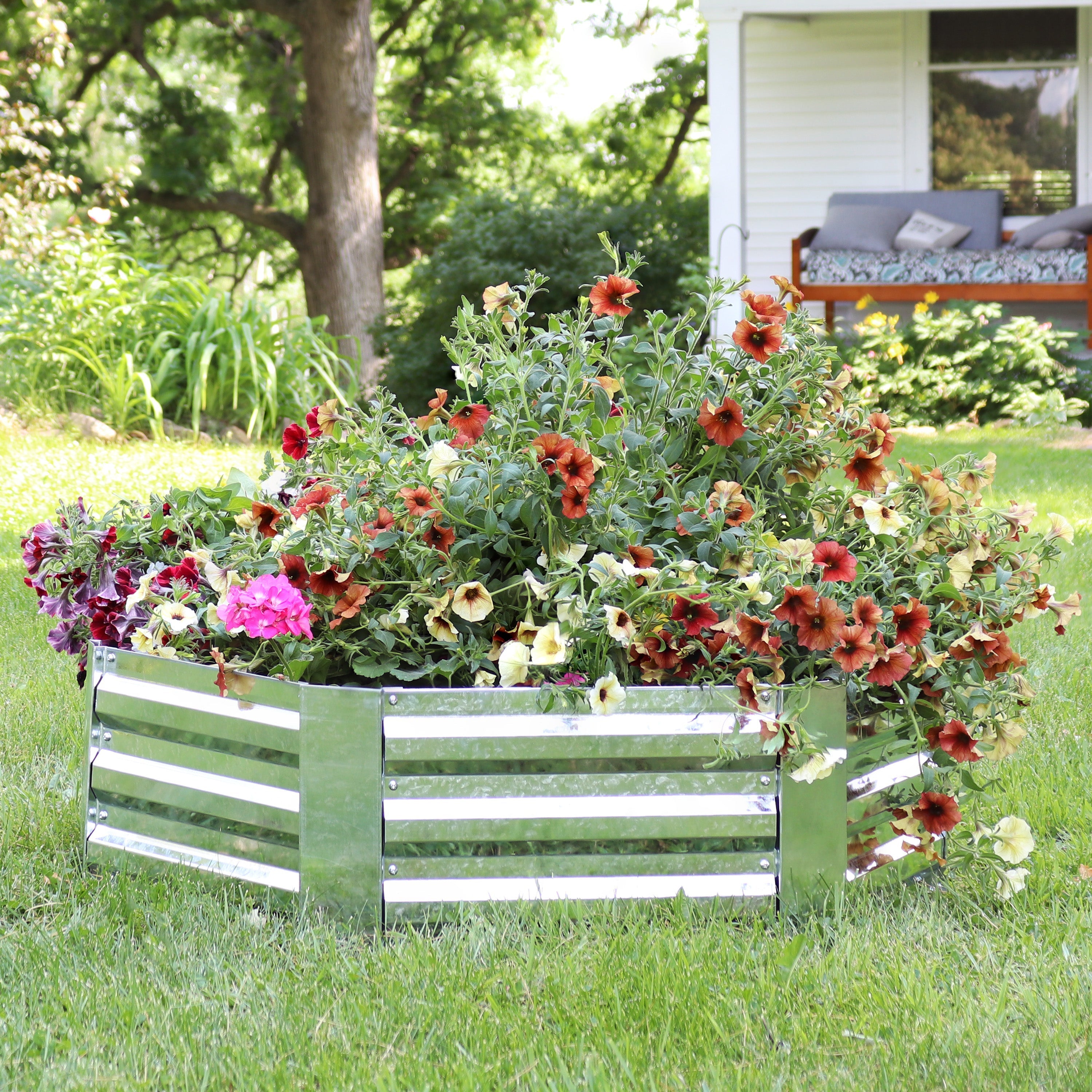  Sunnydaze Decor Hexagon Galvanized Steel Garden Bed 40