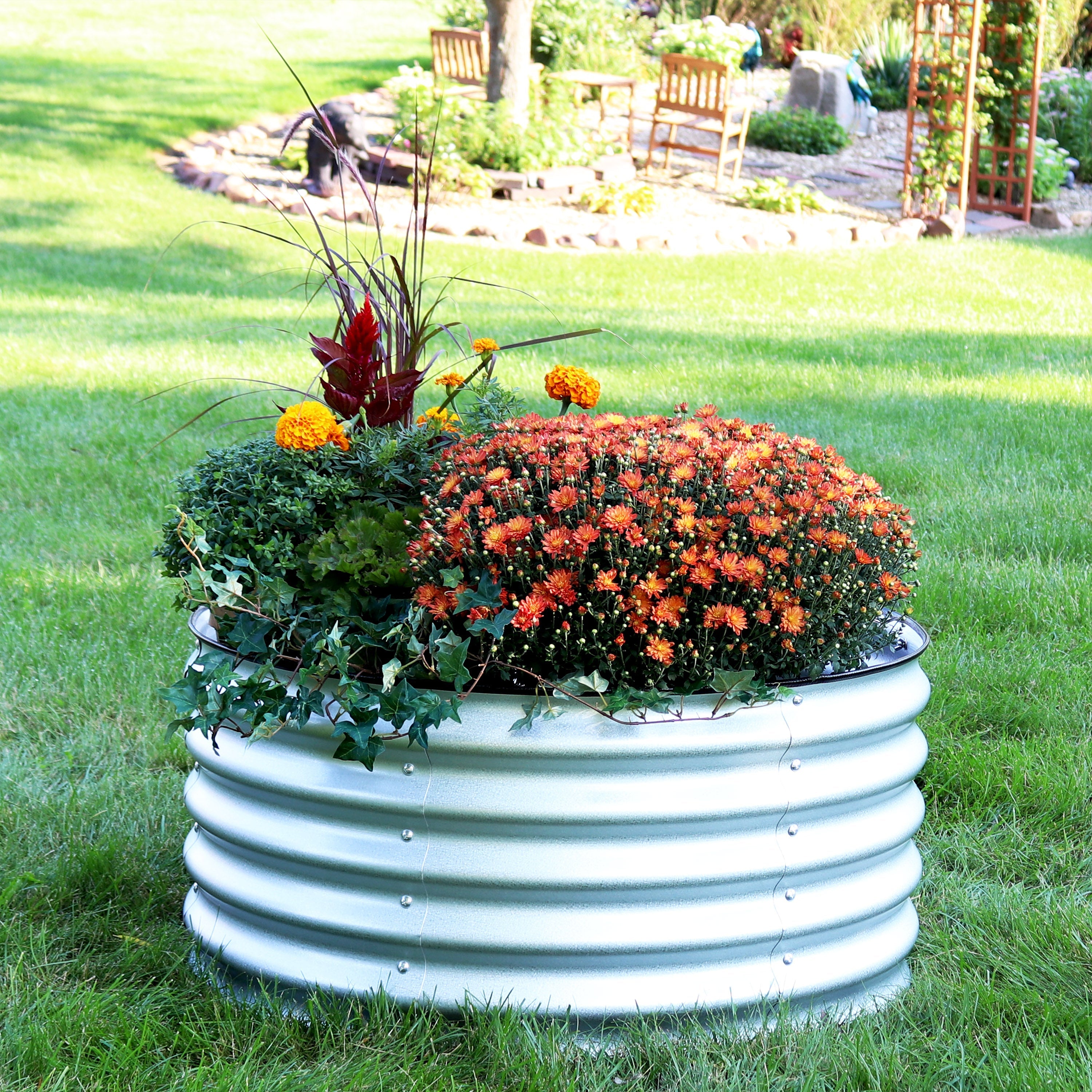  Sunnydaze Decor Circular Raised Garden Bed - Galvalume Steel Planter Box with Rubber Edge Trim - 17.25