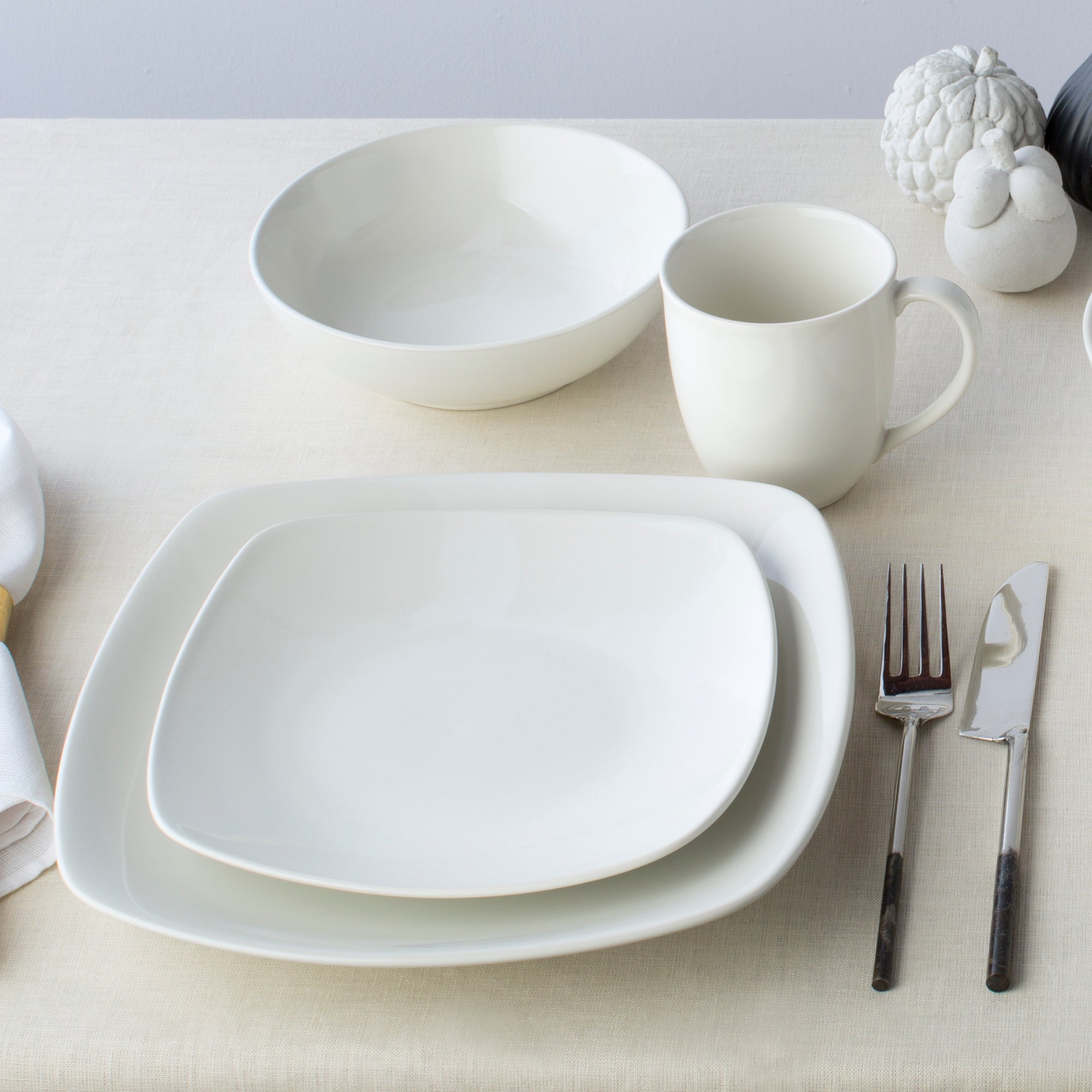  Noritake Colorwave 16-Piece Square Dinnerware Set, Service for 4 - Naked - Bonton