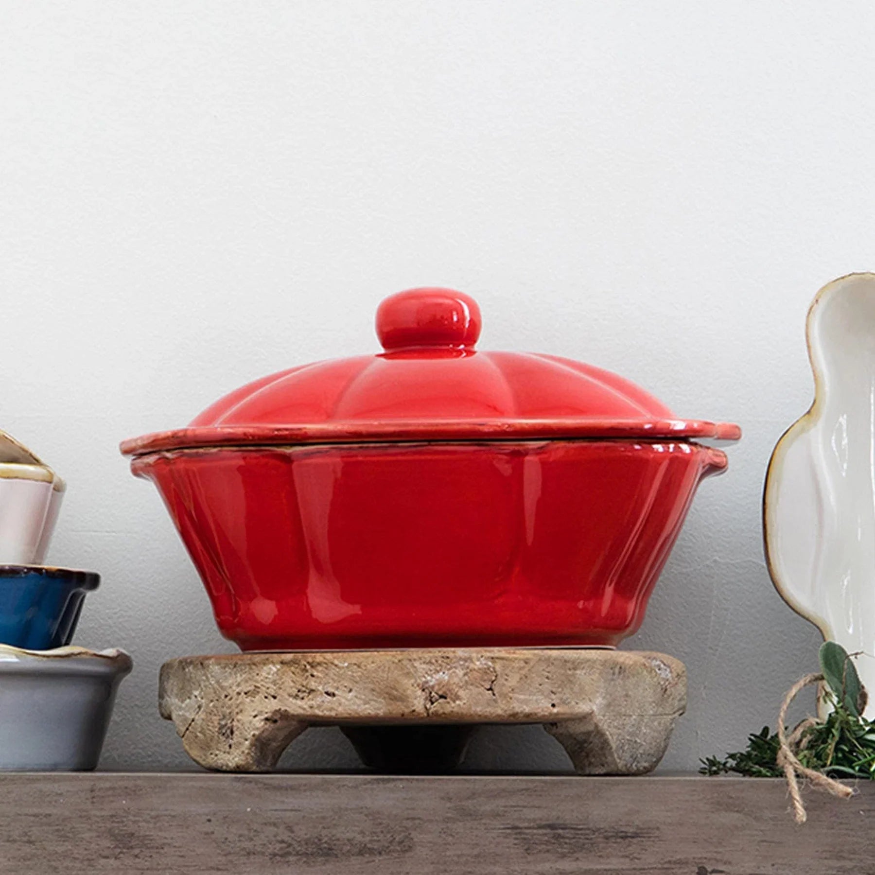  Vietri Italian Bakers Square Covered Casserole Dish - Red - Bonton