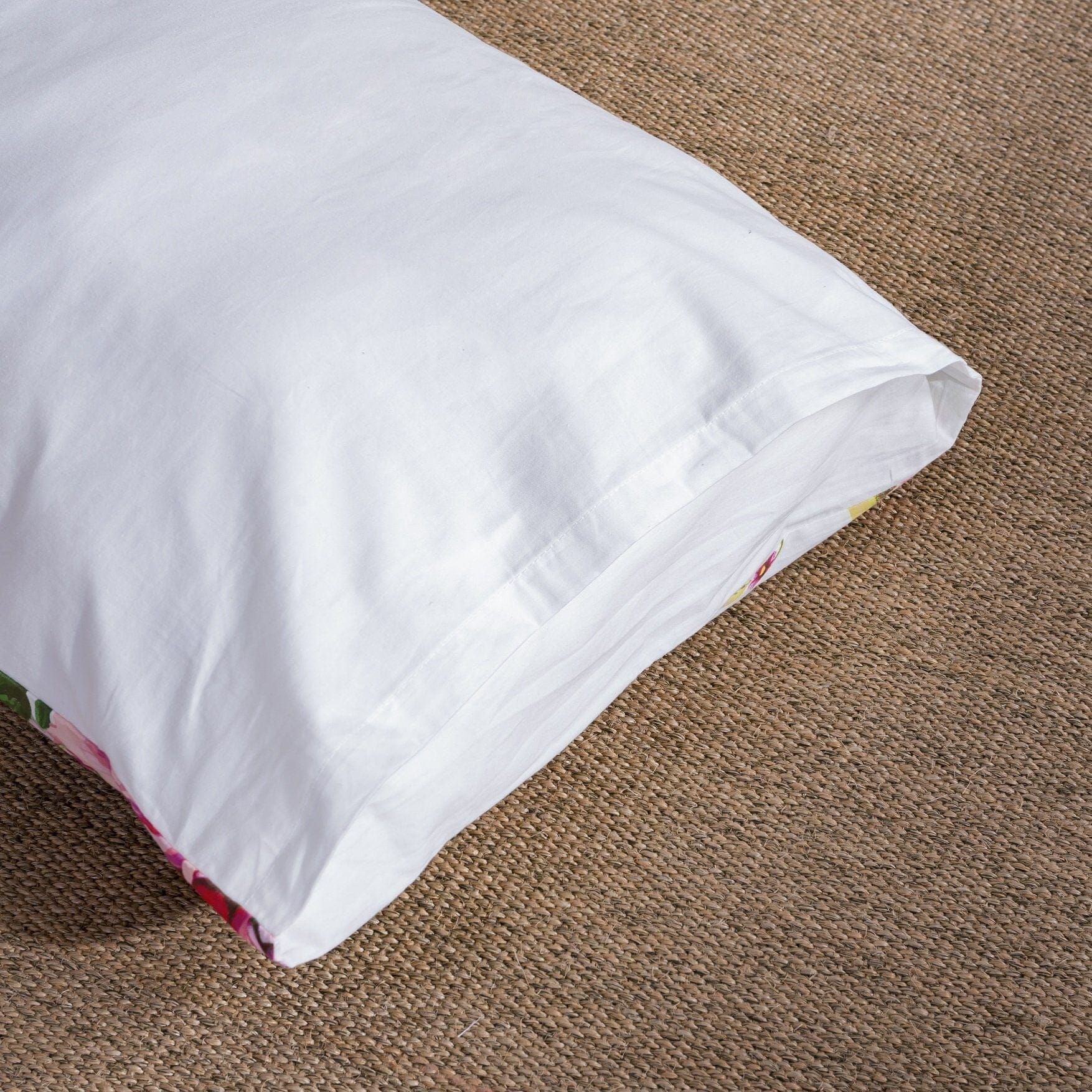  DaDa Bedding Collection DaDa Bedding Romantic Roses Lovely Spring Pink Floral Fitted Bed Sheet w/ Pillow Cases (JHW879-Fitted) by DaDa Bedding Collection - Twin - Bonton