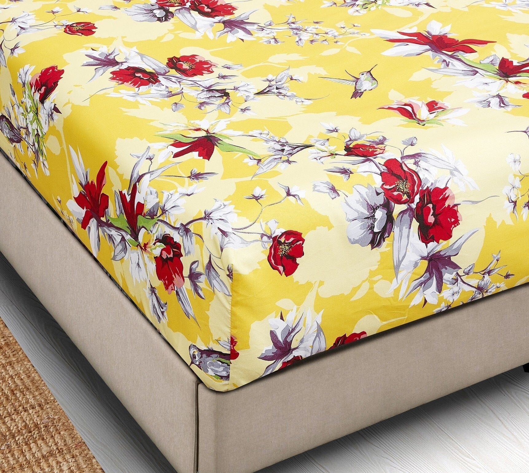  DaDa Bedding Collection DaDa Bedding Sunshine Yellow Hummingbirds Floral Fitted Bed Sheet w/ Pillow Cases (JHW-925) by DaDa Bedding Collection - California King - Bonton