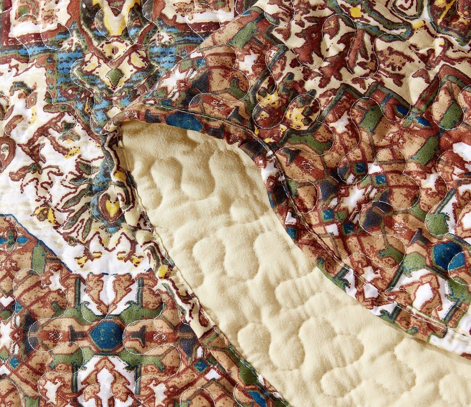  DaDa Bedding Collection DaDa Bedding Rustic Earthy Cross Motif Folk Ogee Moroccan Scalloped Quilted Bedspread Set (JHW-944) by DaDa Bedding Collection - Cal King - Bonton