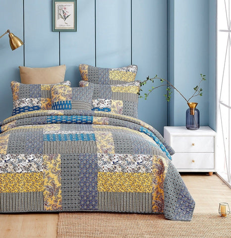 DaDa Bedding Honey Cove Garden Floral Paisley Cottage Patchwork Bedspread Set (JHW-957) by DaDa Bedding Collection
